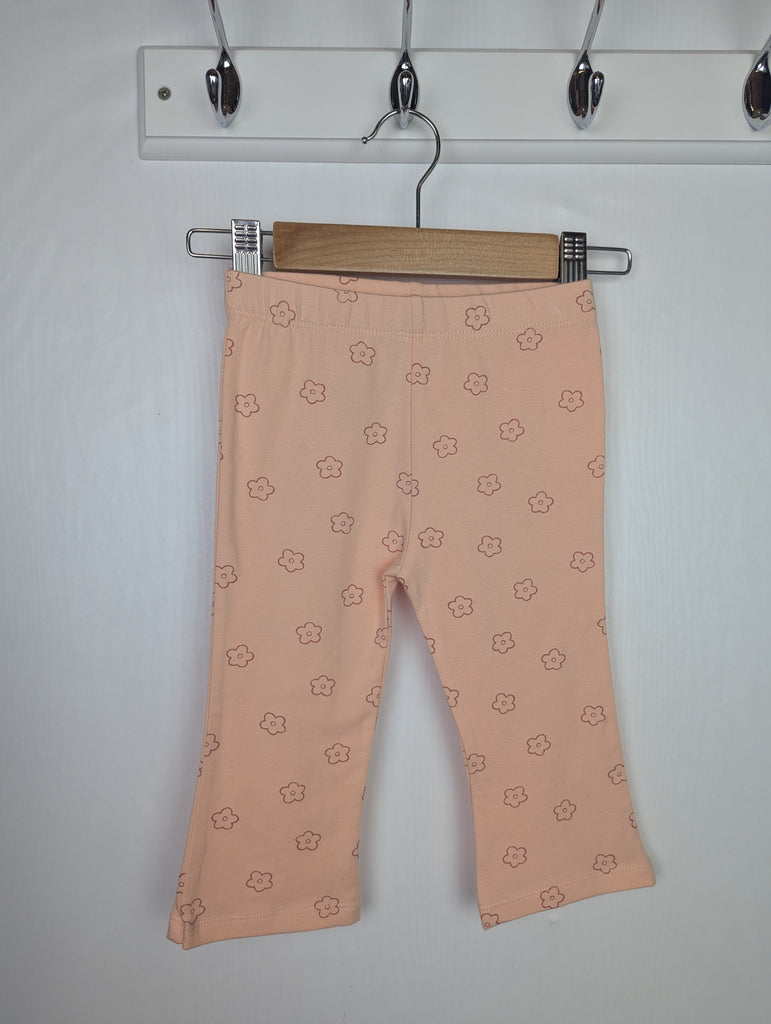 George Floral Flared Leggings - Girls 9-12 Months Little Ones Preloved Used, Preloved, Preworn Baby, Girls & Boys Clothes. Kids & Children's second hand Clothing UK Online. Cheap affordable. Brands including Next, Joules, Nutmeg Morrisons, TU, F&F, H&M.