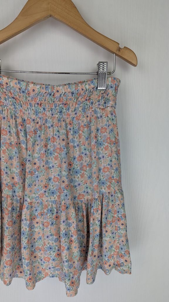 George Floral Skort - Girls 10-11 Years George Used, Preloved, Preworn & Second Hand Baby, Kids & Children's Clothing UK Online. Cheap affordable. Brands including Next, Joules, Nutmeg Morrisons, TU, F&F, H&M.