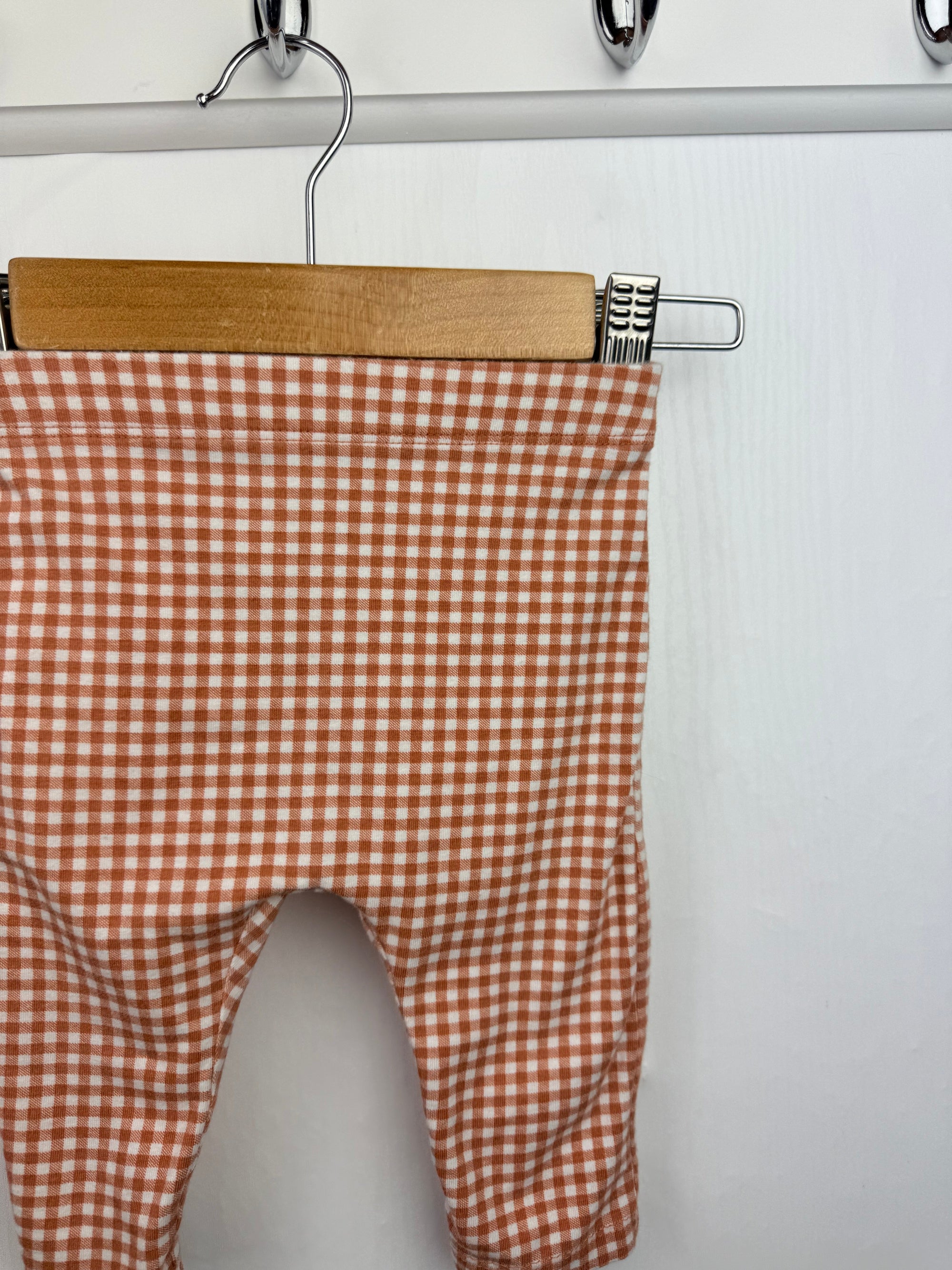 George Gingham Leggings - Baby Girls 3 - 6 Months - Little Ones Preloved. Second Hand Children's & Preloved Baby, Kids, Girls & Boys Clothes. UK online