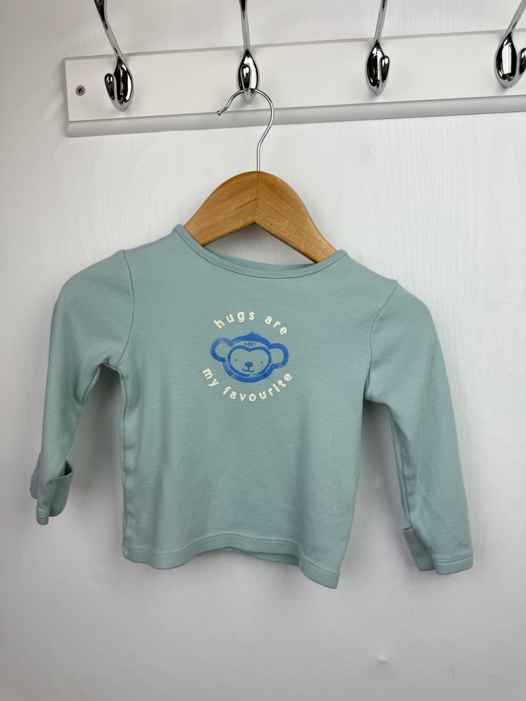 George Green Hugs Long Sleeve Top - Boys 6 - 9 Months - Little Ones Preloved. Second Hand Children's & Preloved Baby, Kids, Girls & Boys Clothes. UK online