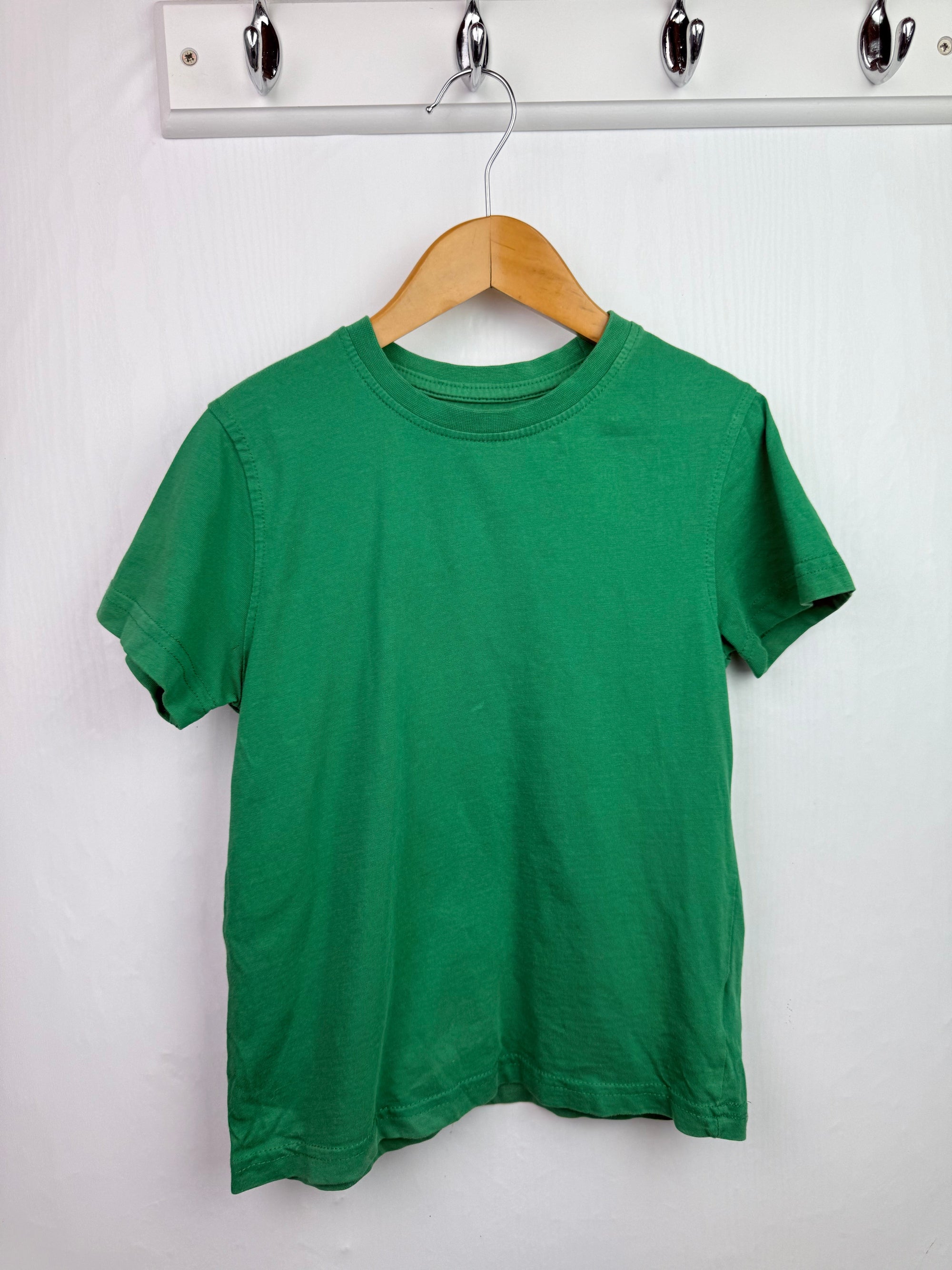 George Green Short Sleeve Top - Unisex 5 - 6 Years - Little Ones Preloved. Second Hand Children's & Preloved Baby, Kids, Girls & Boys Clothes. UK online