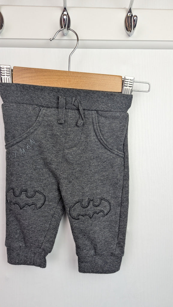 George Grey Batman Jogging Bottoms - Boys 0-3 Months Little Ones Preloved Used, Preloved, Preworn & Second Hand Baby, Kids & Children's Clothing UK Online. Cheap affordable. Brands including Next, Joules, Nutmeg Morrisons, TU, F&F, H&M.