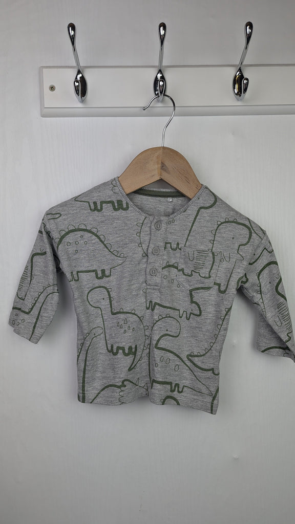 George Grey Dinosaur Top - Boys 3-6 Months Little Ones Preloved Used, Preloved, Preworn & Second Hand Baby, Kids & Children's Clothing UK Online. Cheap affordable. Brands including Next, Joules, Nutmeg Morrisons, TU, F&F, H&M.