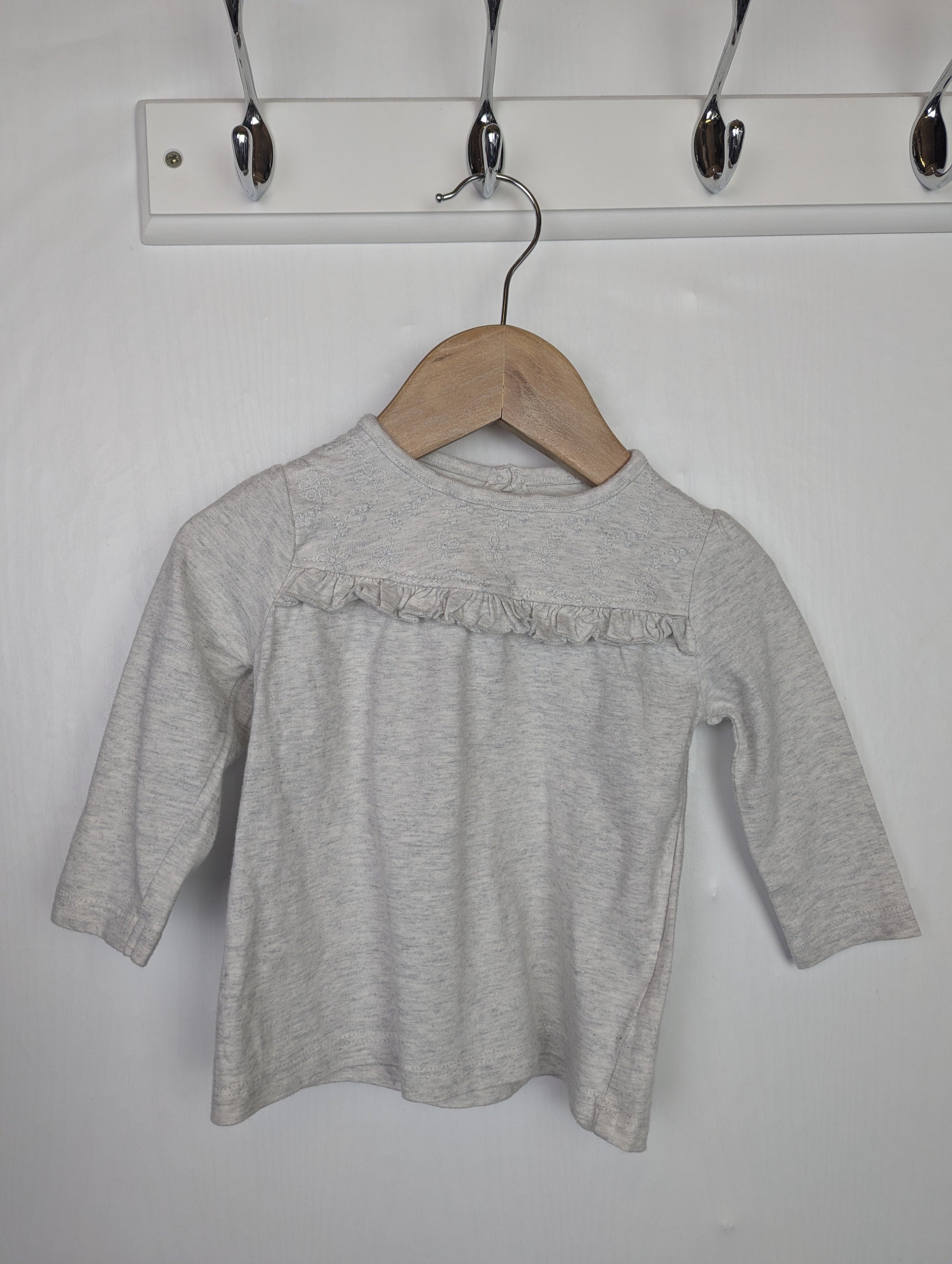 George Grey Dress - Girls 3 - 6 Months - Little Ones Preloved. Second Hand Children's & Preloved Baby, Kids, Girls & Boys Clothes. UK online