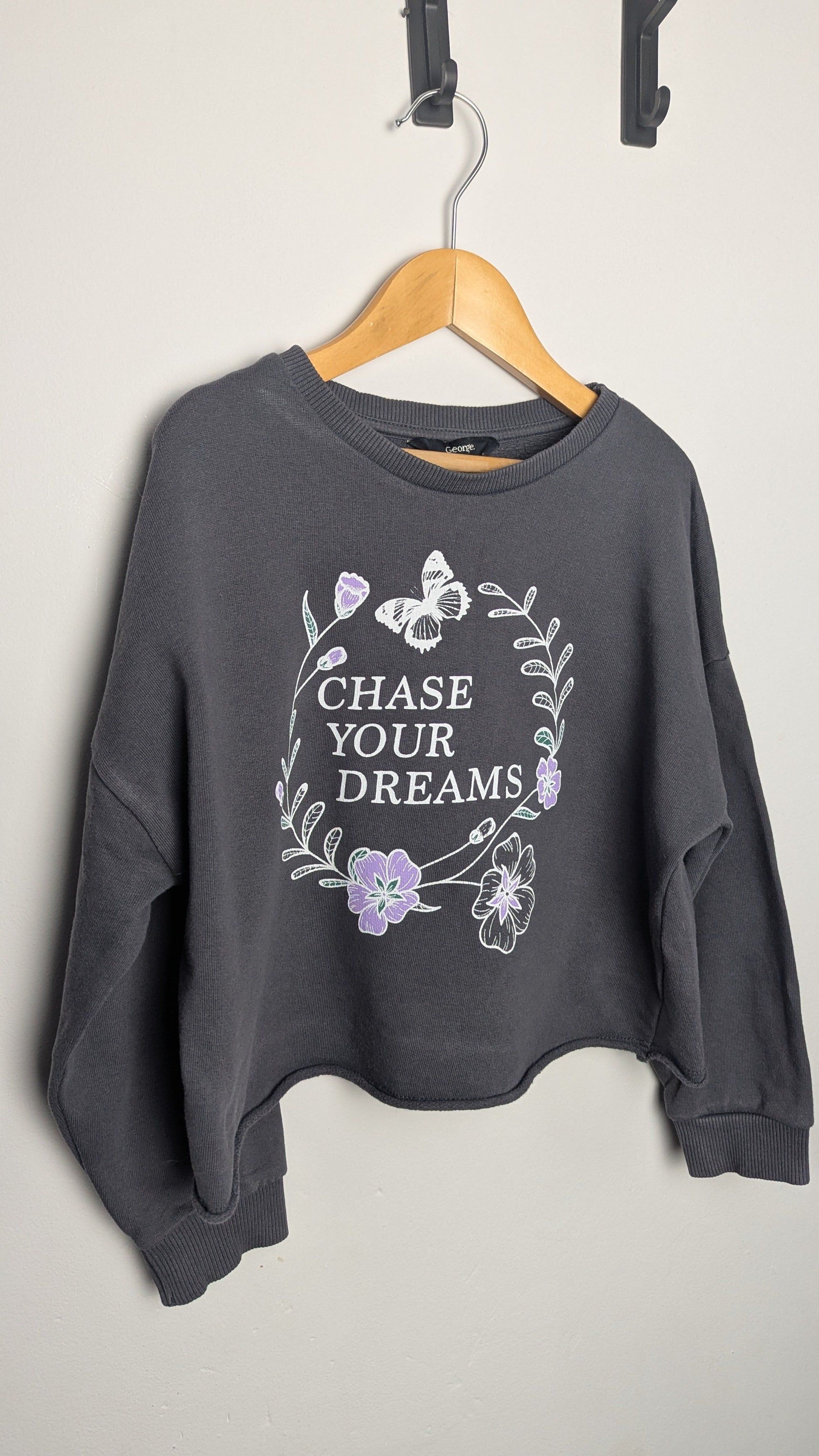 George Grey Floral Cropped Jumper - Girls 6 - 7 Years - Little Ones Preloved. Second Hand Children's & Preloved Baby, Kids, Girls & Boys Clothes. UK online