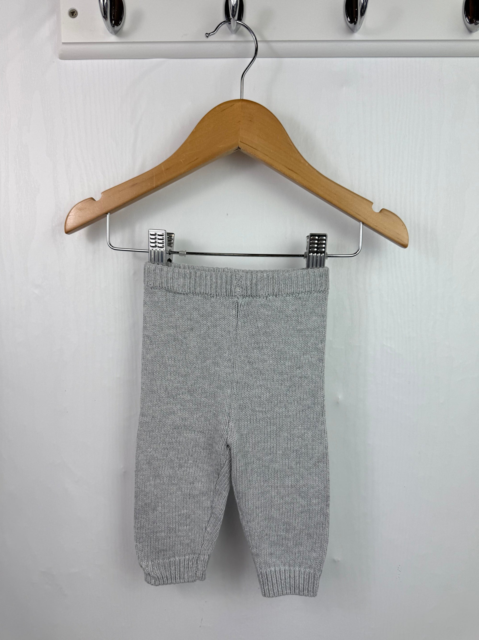 George Grey Knit Leggings - Boys Newborn - Little Ones Preloved. Second Hand Children's & Preloved Baby, Kids, Girls & Boys Clothes. UK online
