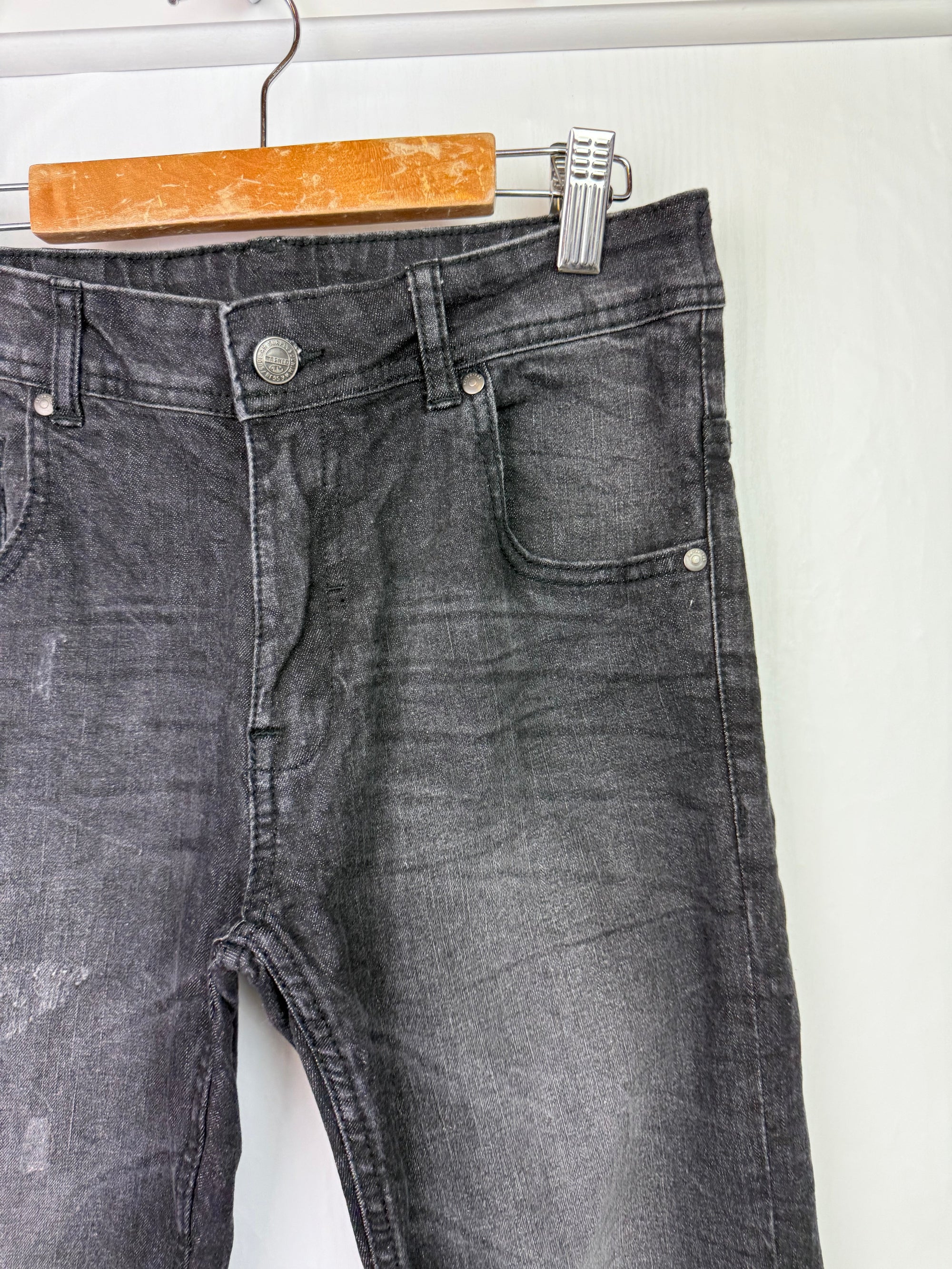 George Grey/Black Ripped Denim Jeans - Boys 11 - 12 Years - Little Ones Preloved. Second Hand Children's & Preloved Baby, Kids, Girls & Boys Clothes. UK online