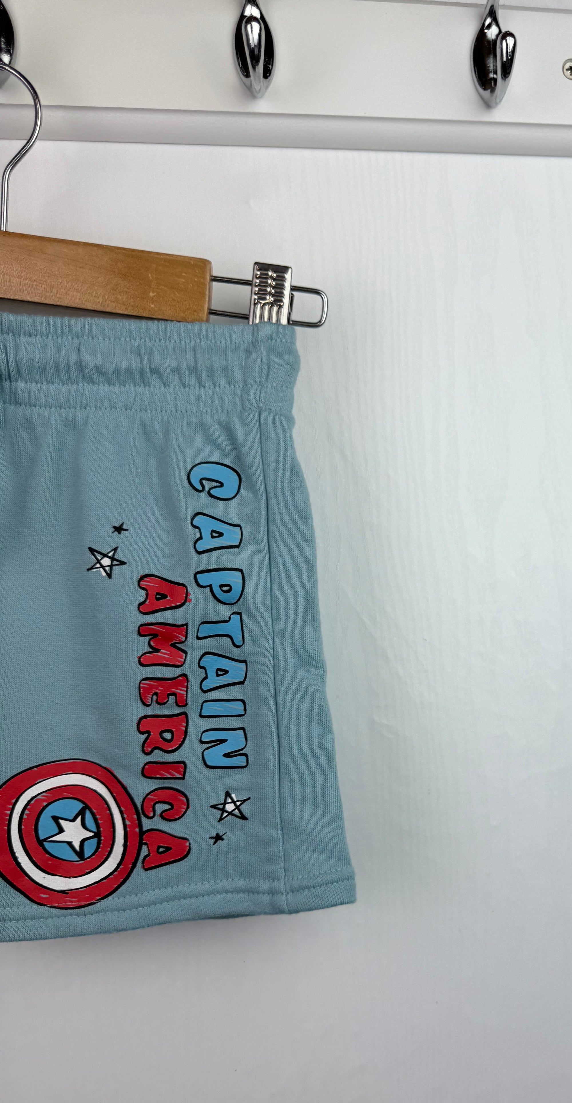 George Marvel Captain America Shorts - Boys 3 - 4 Years - Little Ones Preloved. Second Hand Children's & Preloved Baby, Kids, Girls & Boys Clothes. UK online