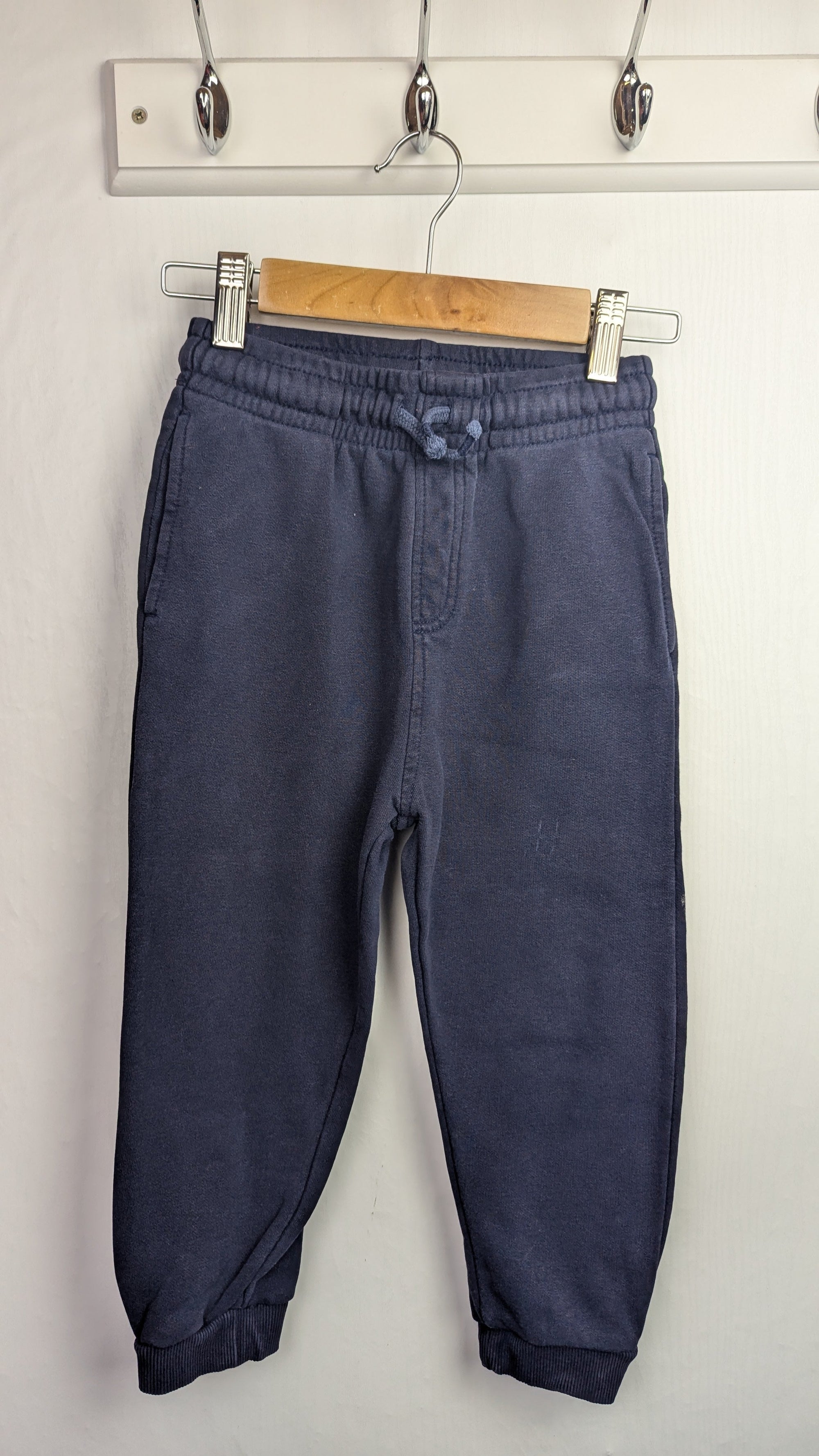 George Navy Jogging Bottoms - Unisex 3 - 4 Years - Little Ones Preloved. Second Hand Children's & Preloved Baby, Kids, Girls & Boys Clothes. UK online