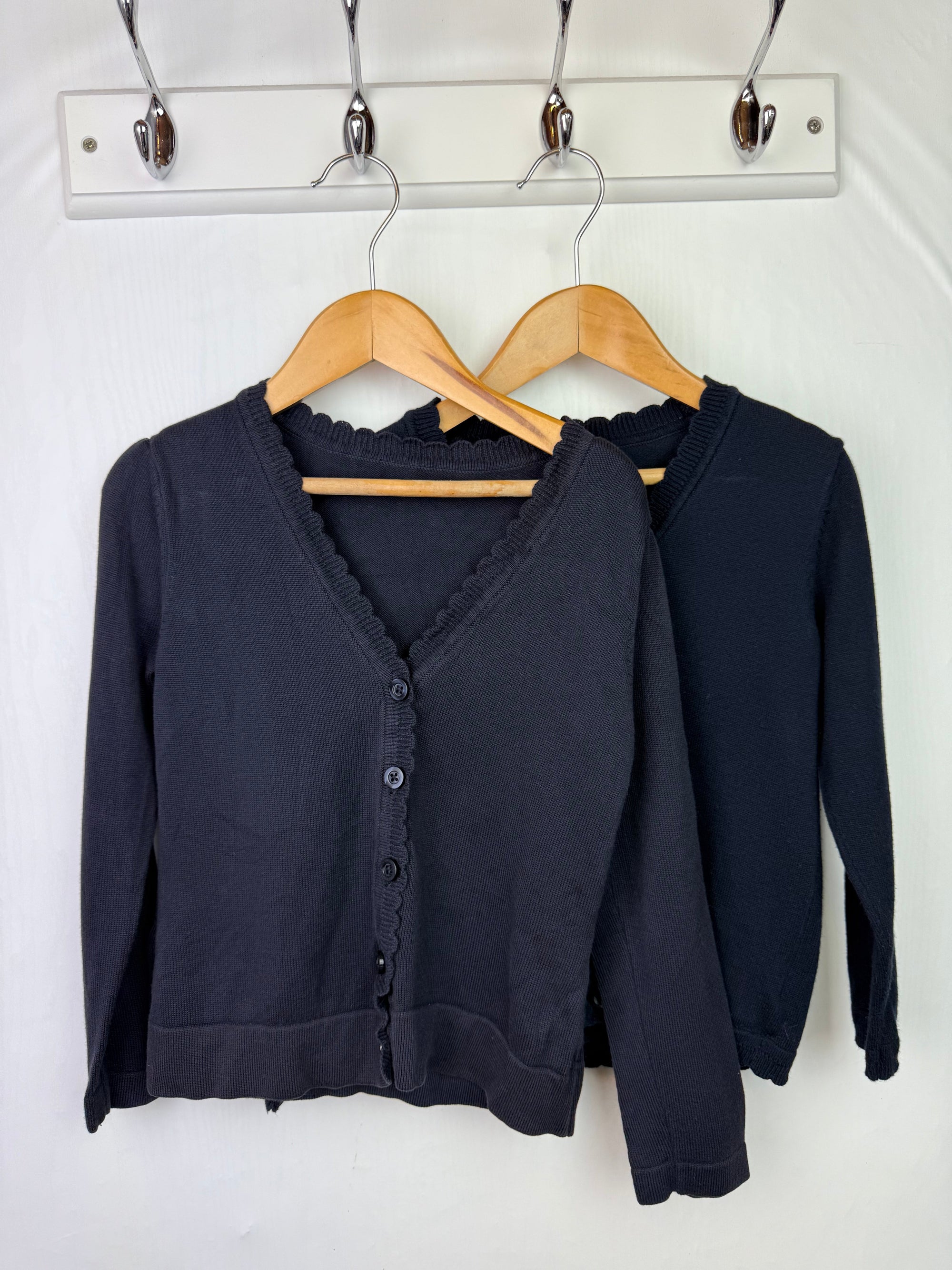 George Navy School Cardigans - Girls 3 - 4 Years - Little Ones Preloved. Second Hand Children's & Preloved Baby, Kids, Girls & Boys Clothes. UK online