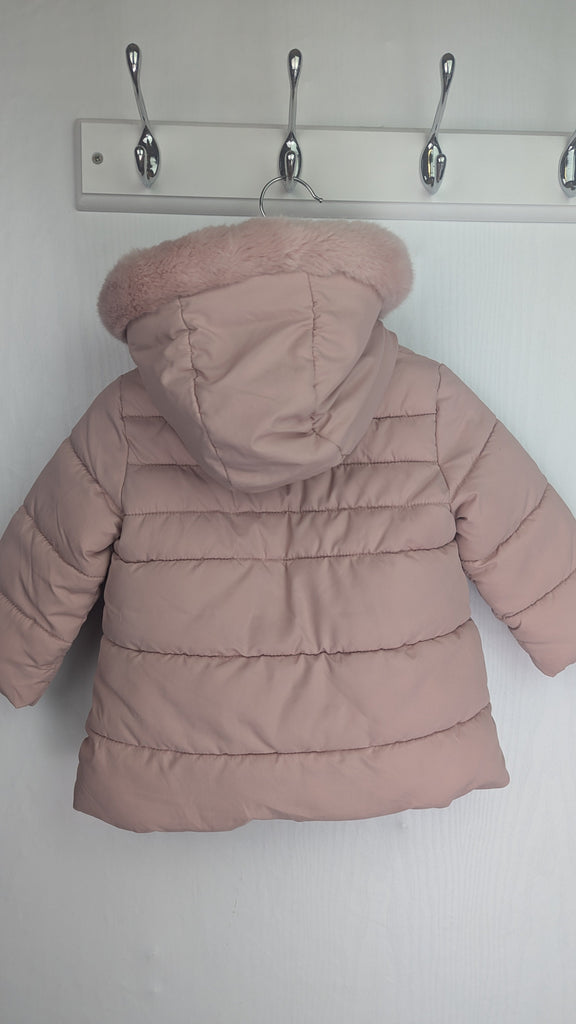 George Pink Padded Fluffy Coat - Girls 6-9 Months George Used, Preloved, Preworn & Second Hand Baby, Kids & Children's Clothing UK Online. Cheap affordable. Brands including Next, Joules, Nutmeg Morrisons, TU, F&F, H&M.