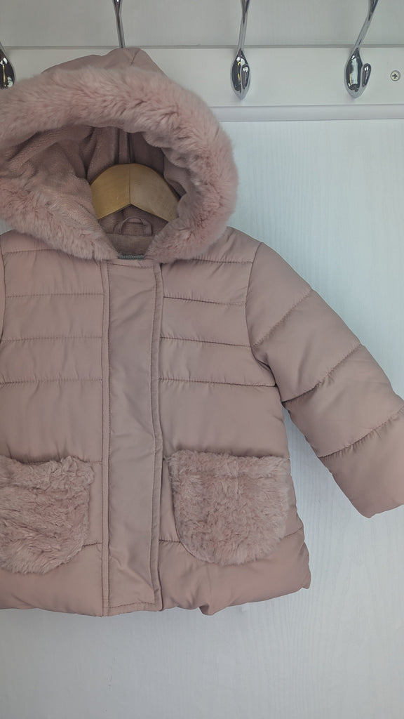 George Pink Padded Fluffy Coat - Girls 6-9 Months George Used, Preloved, Preworn & Second Hand Baby, Kids & Children's Clothing UK Online. Cheap affordable. Brands including Next, Joules, Nutmeg Morrisons, TU, F&F, H&M.