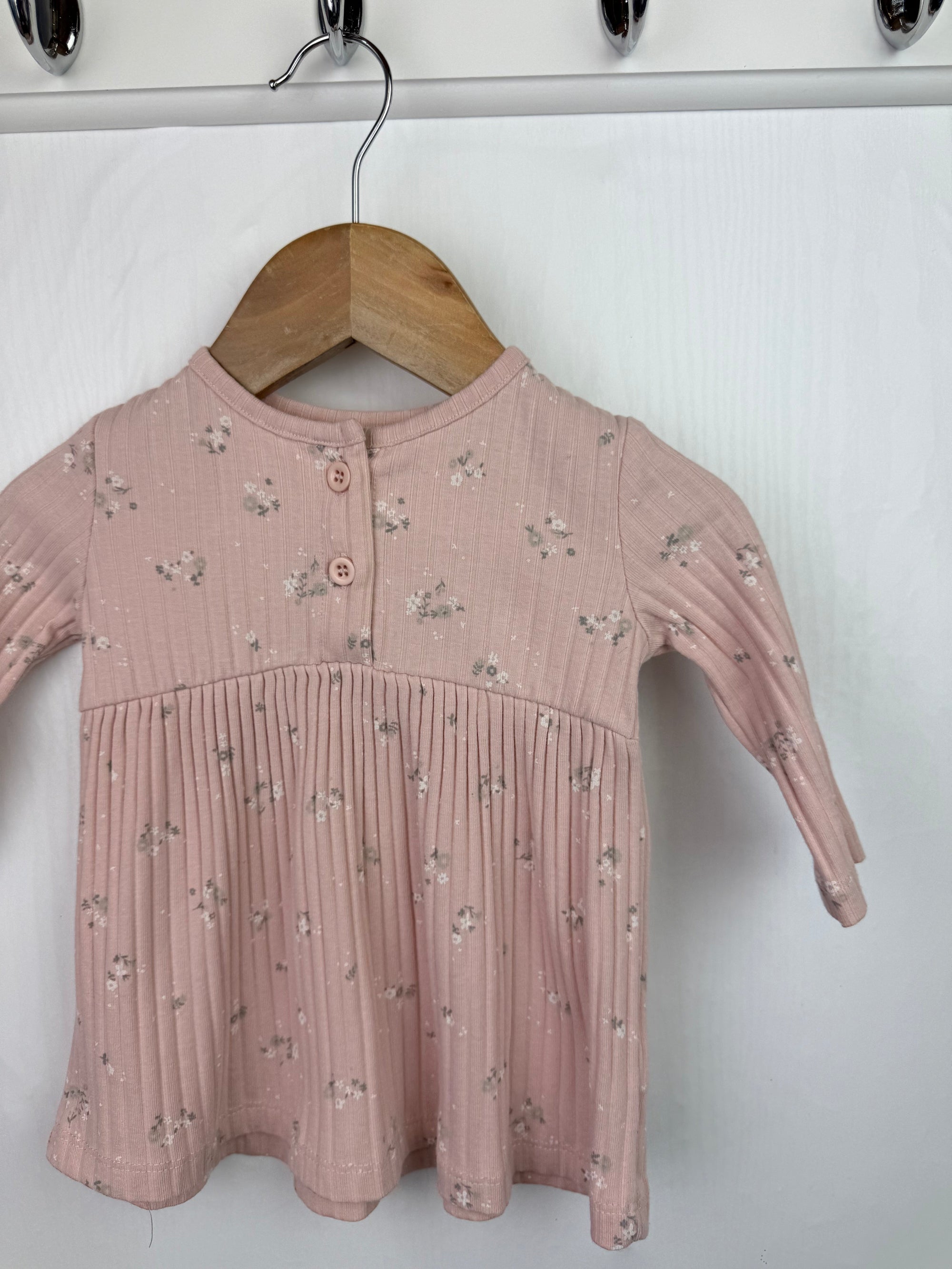George Pink Ribbed Froral Dress - Baby Girls 0 - 3 Months - Little Ones Preloved. Second Hand Children's & Preloved Baby, Kids, Girls & Boys Clothes. UK online