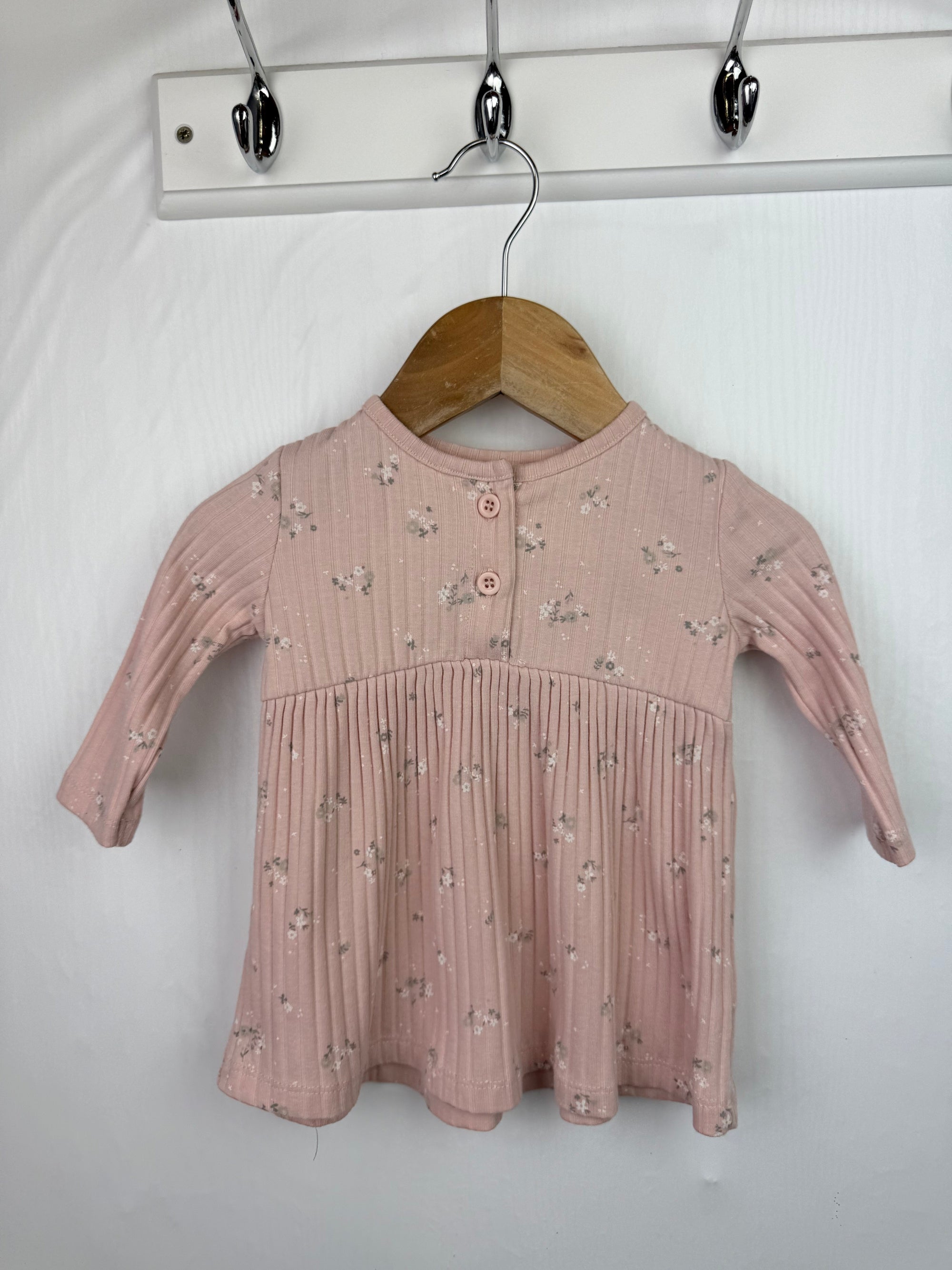 George Pink Ribbed Froral Dress - Baby Girls 0 - 3 Months - Little Ones Preloved. Second Hand Children's & Preloved Baby, Kids, Girls & Boys Clothes. UK online