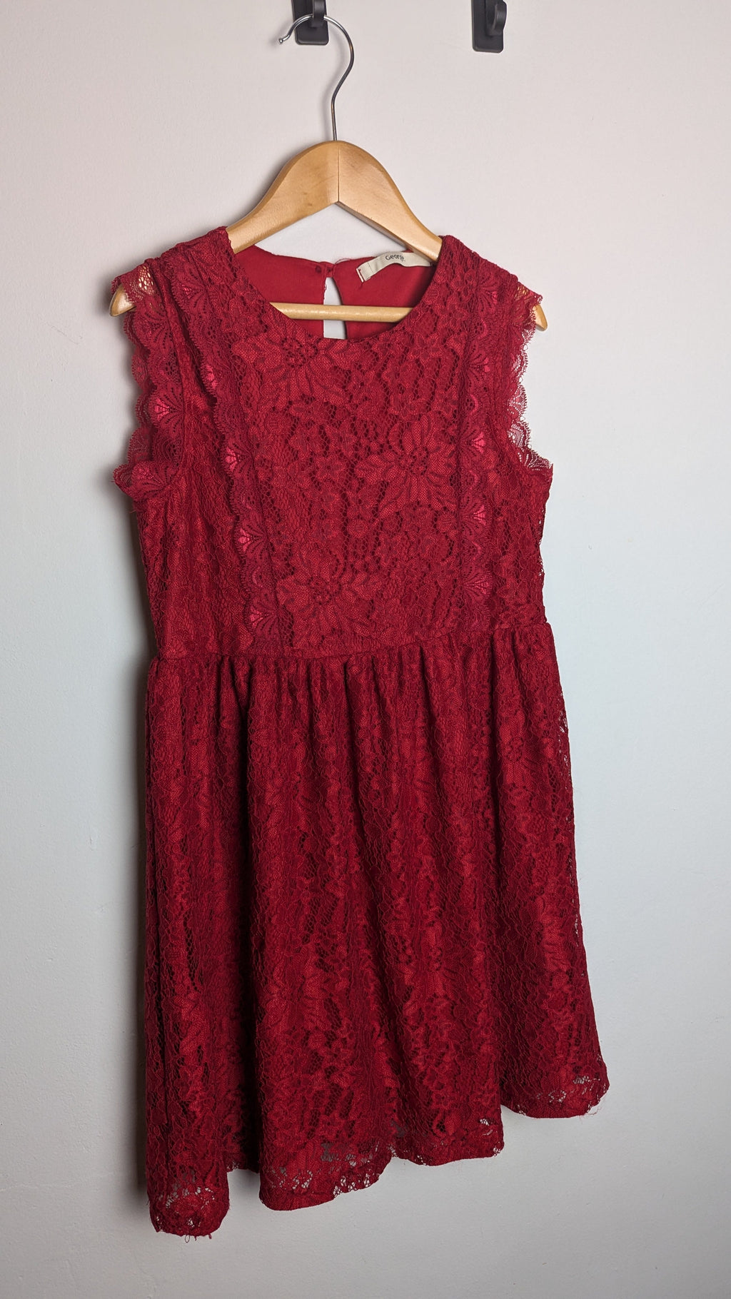 George Red Floral Lace Party Dress - Girls 6 - 7 Years - Little Ones Preloved. Second Hand Children's & Preloved Baby, Kids, Girls & Boys Clothes. UK online