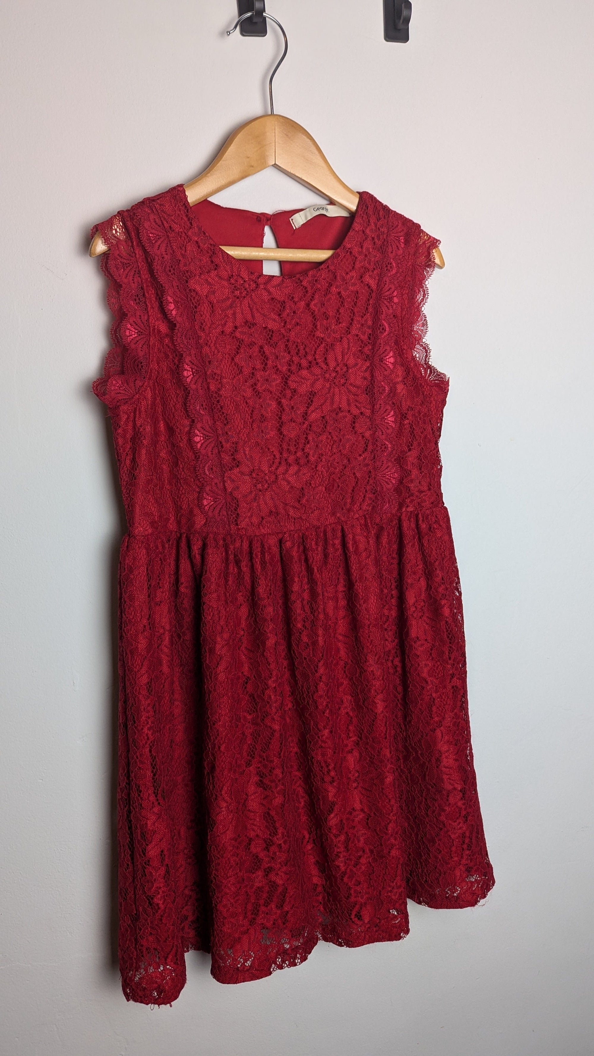 George Red Floral Lace Party Dress - Girls 6 - 7 Years - Little Ones Preloved. Second Hand Children's & Preloved Baby, Kids, Girls & Boys Clothes. UK online