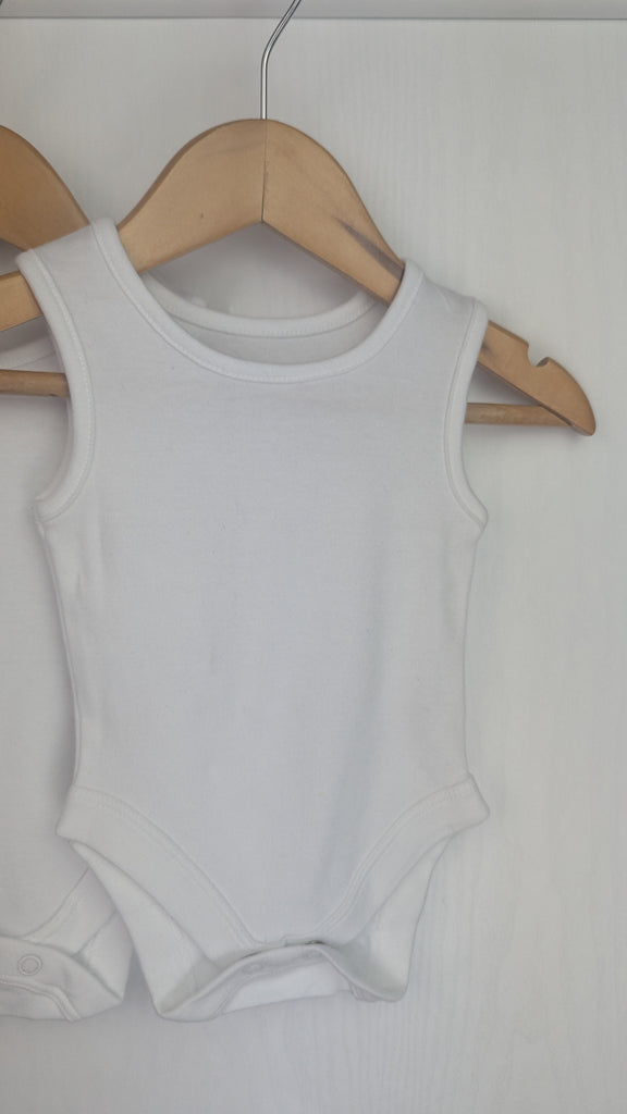 George White Vest Bodysuits - Unisex 0-3 Months George Used, Preloved, Preworn & Second Hand Baby, Kids & Children's Clothing UK Online. Cheap affordable. Brands including Next, Joules, Nutmeg Morrisons, TU, F&F, H&M.