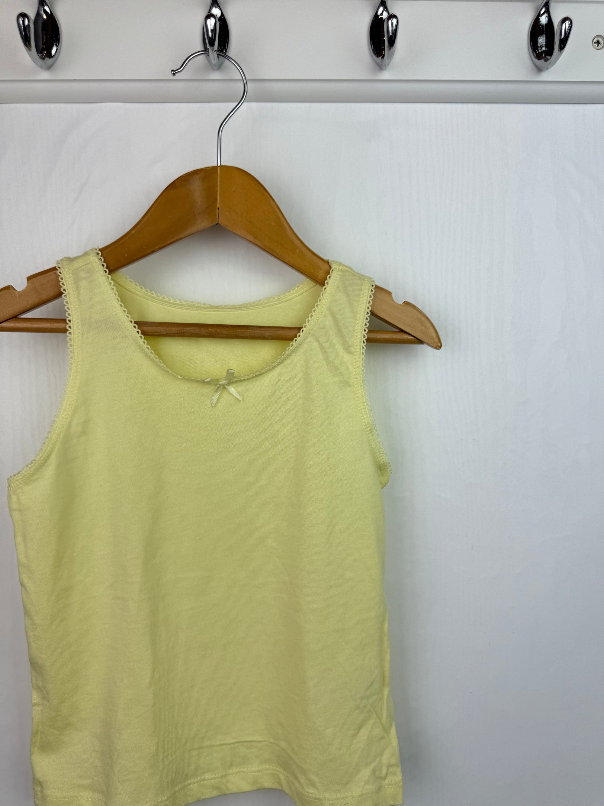 George Yellow Vest Top - Girls 2 - 3 Years - Little Ones Preloved. Second Hand Children's & Preloved Baby, Kids, Girls & Boys Clothes. UK online