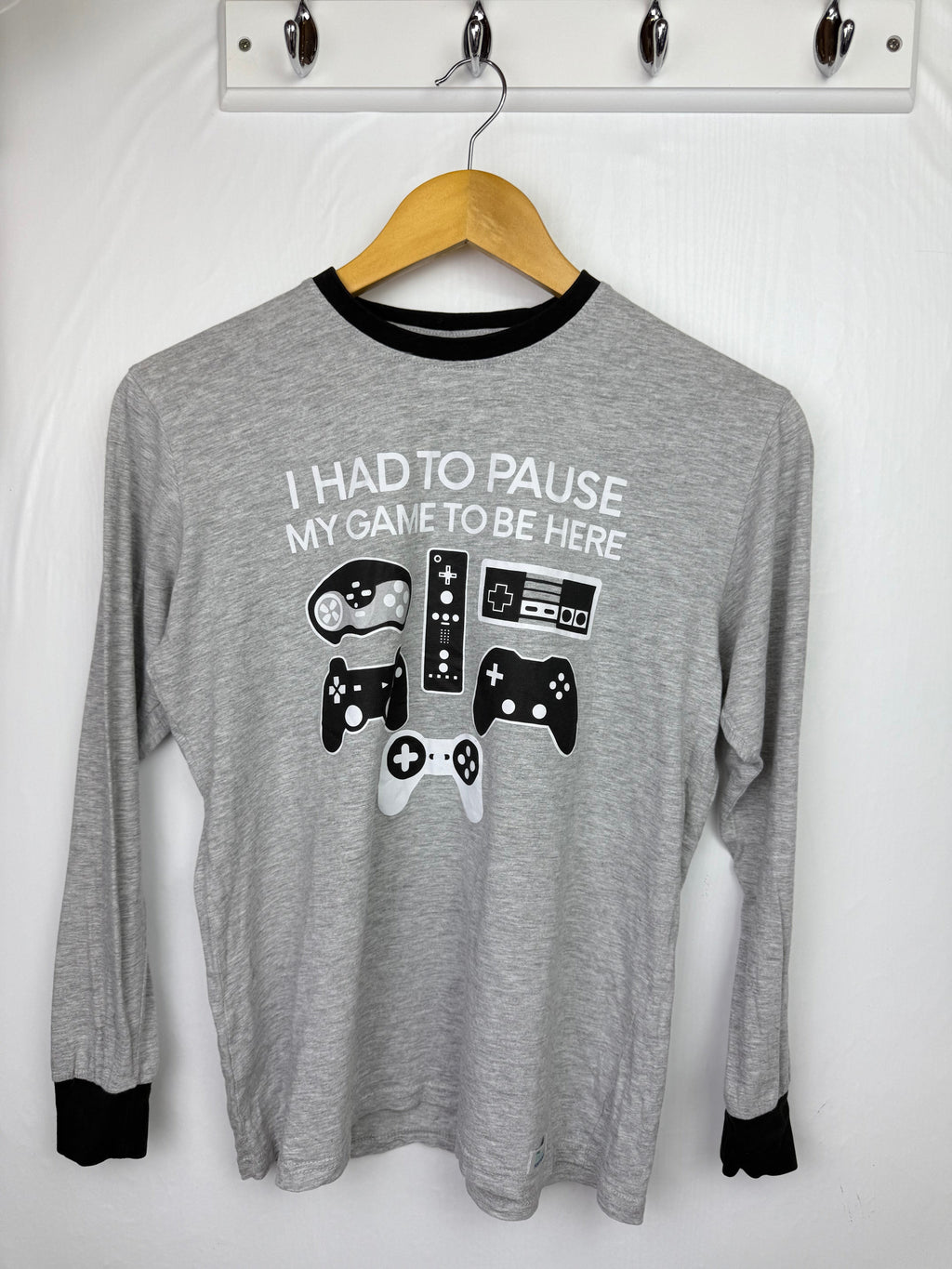 Grey Gaming Pyjama Top - Boys 15 - 16 Years - Little Ones Preloved. Second Hand Children's & Preloved Baby, Kids, Girls & Boys Clothes. UK online