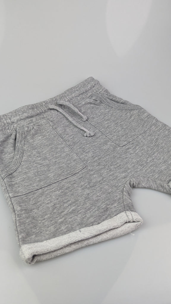 Grey George Harem Shorts 4-5 Years George Used, Preloved, Preworn & Second Hand Baby, Kids & Children's Clothing UK Online. Cheap affordable. Brands including Next, Joules, Nutmeg Morrisons, TU, F&F, H&M.