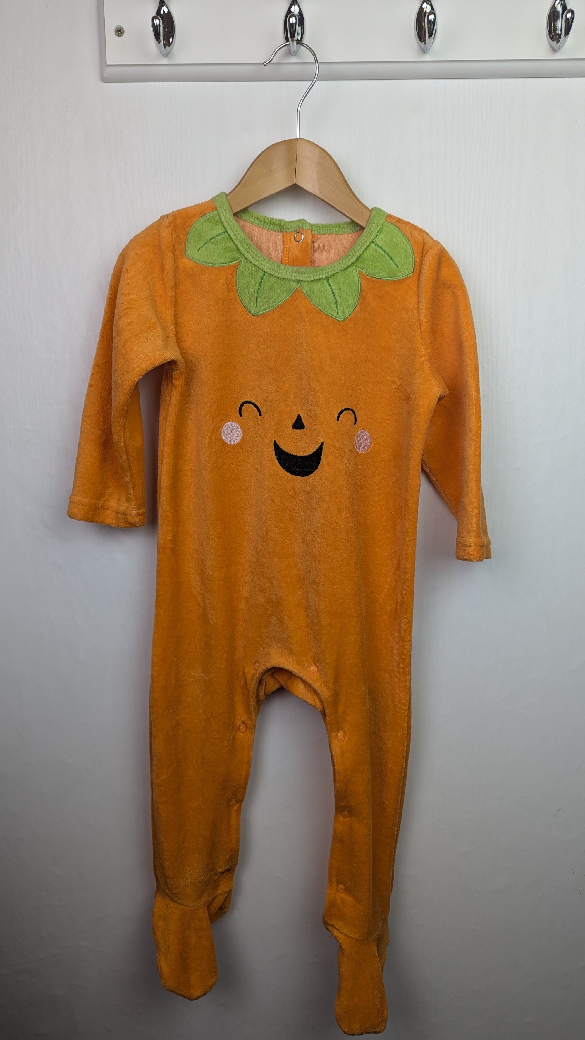 Hallowscream Pumpkin Sleepsuit - Unisex 12 - 18 Months - Little Ones Preloved. Second Hand Children's & Preloved Baby, Kids, Girls & Boys Clothes. UK online