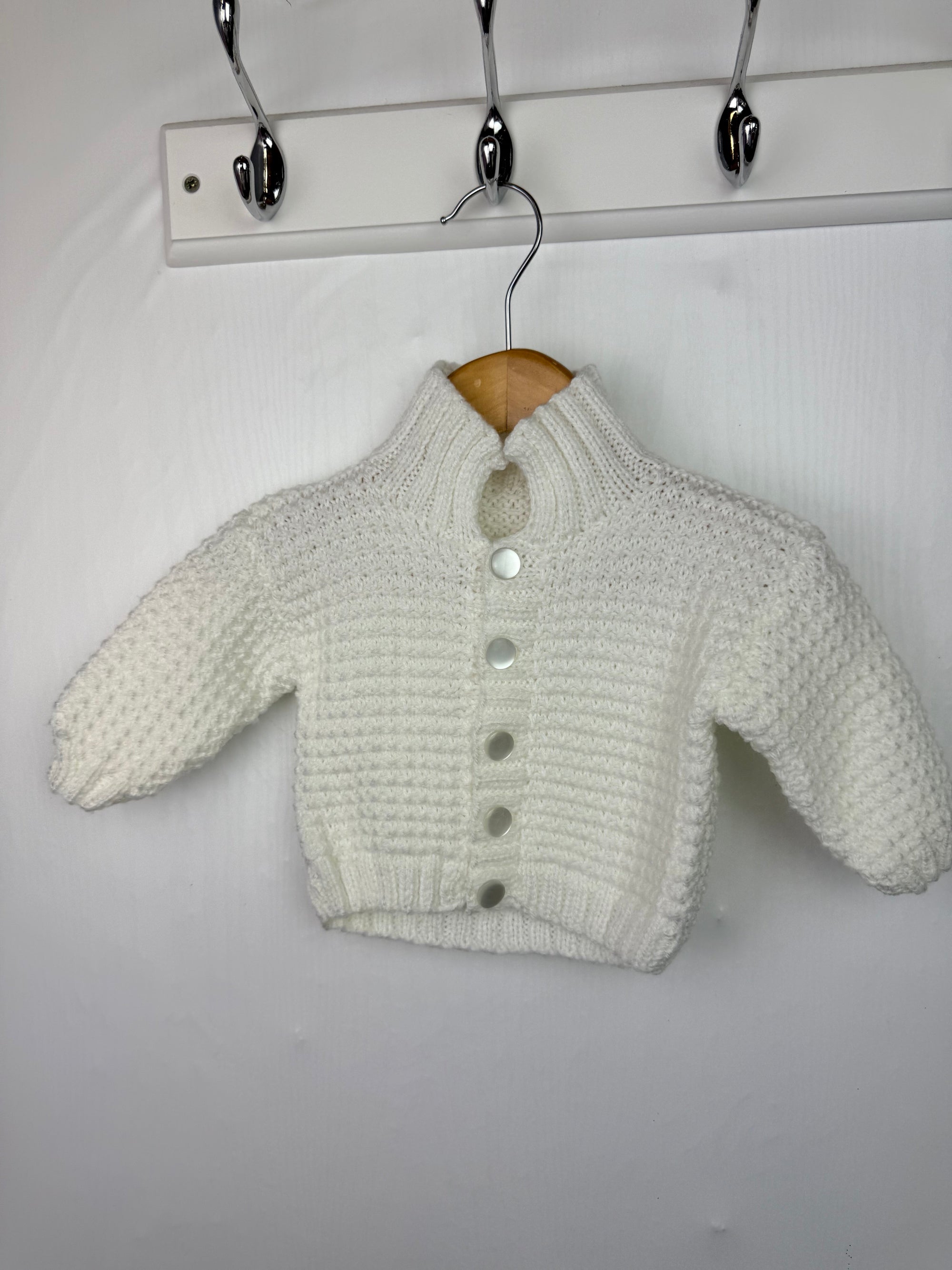 Handmade Knitted Cardigan - Unisex 0 - 3 Months - Little Ones Preloved. Second Hand Children's & Preloved Baby, Kids, Girls & Boys Clothes. UK online