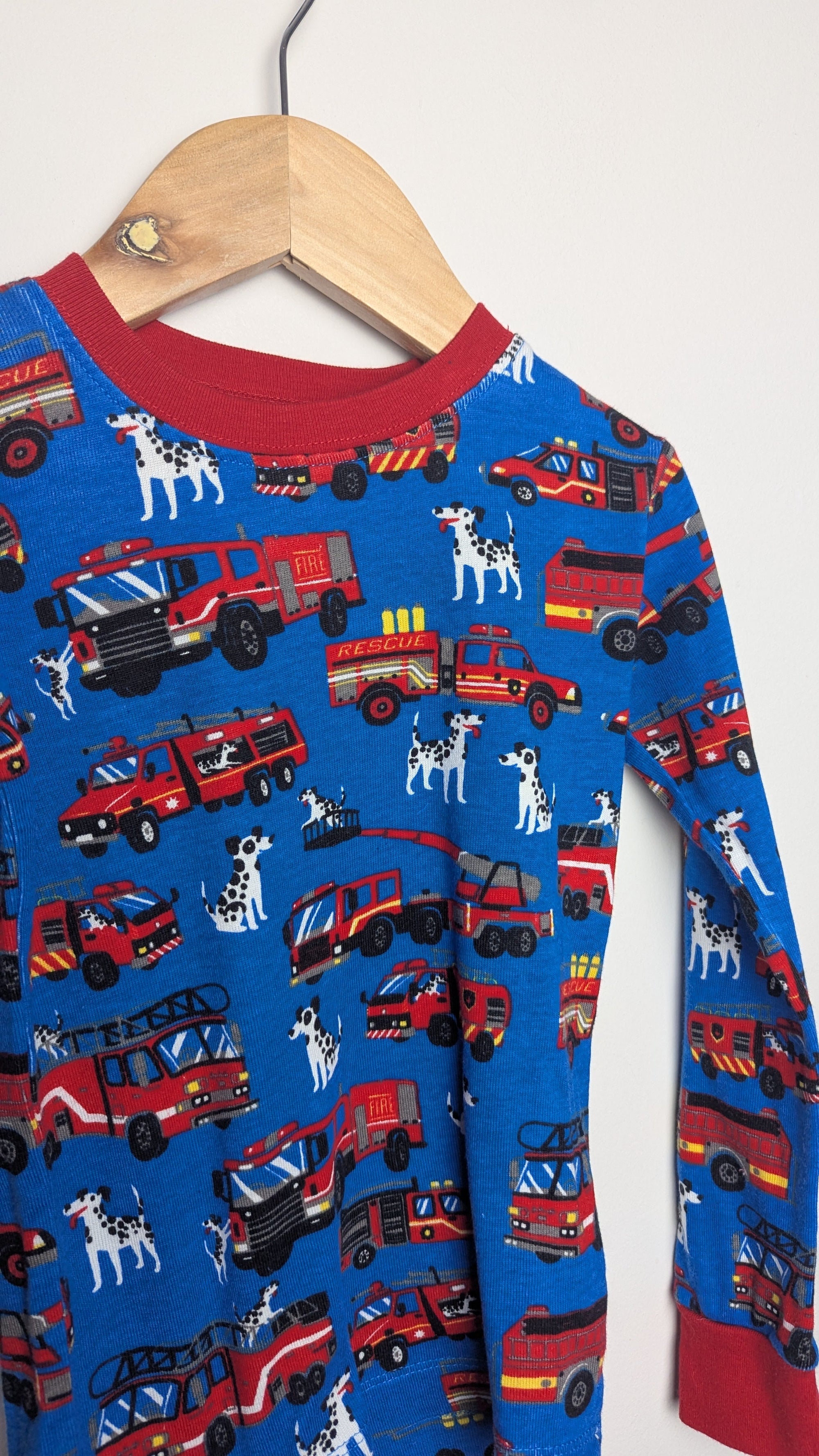 Hatley Long Sleeve Fire Engine & Dalmatian Top - Boys 5 Years - Little Ones Preloved. Second Hand Children's & Preloved Baby, Kids, Girls & Boys Clothes. UK online