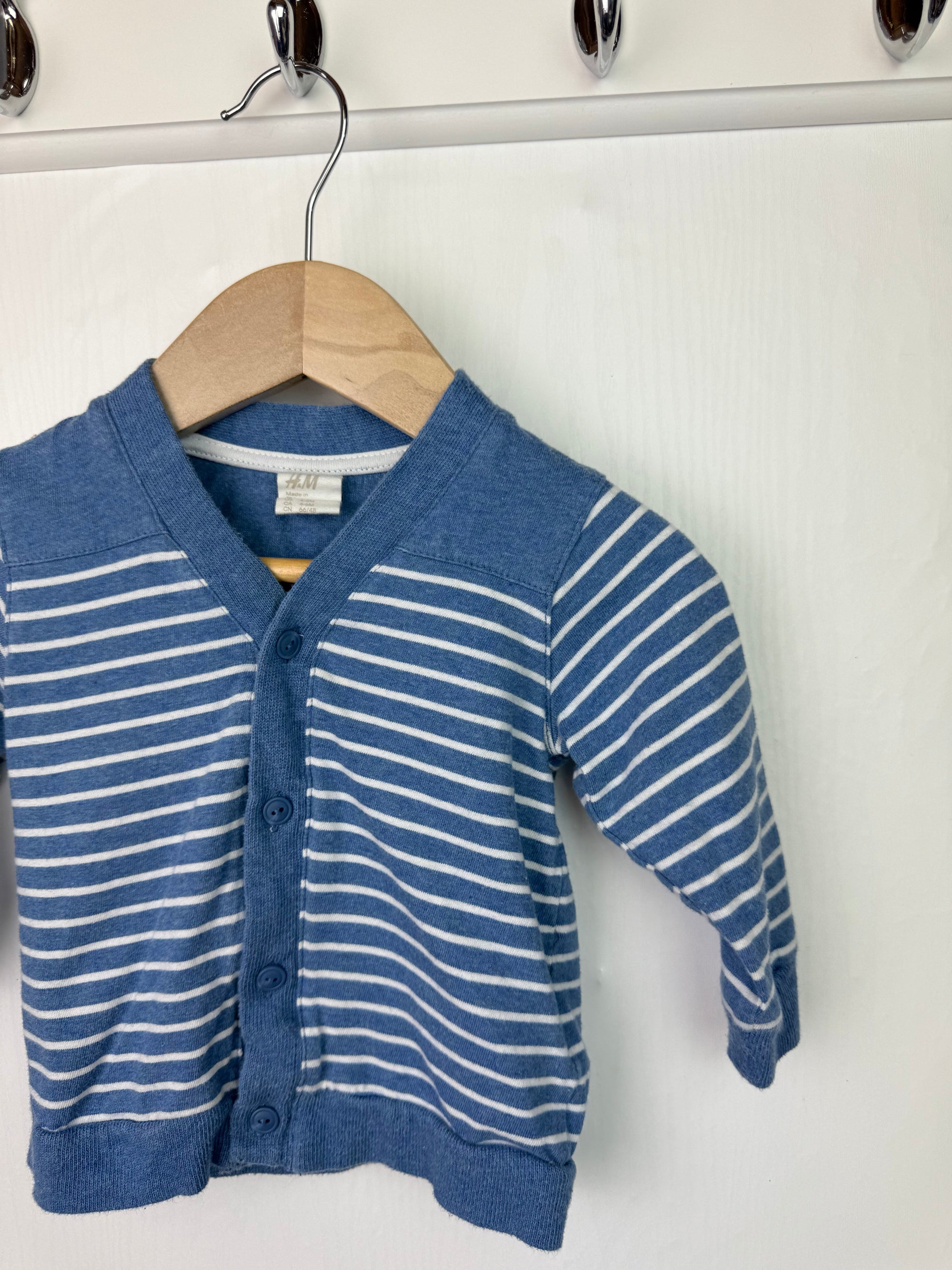 H&M 100% Cotton Cardigan - Boys 4 - 6 Months - Little Ones Preloved. Second Hand Children's & Preloved Baby, Kids, Girls & Boys Clothes. UK online