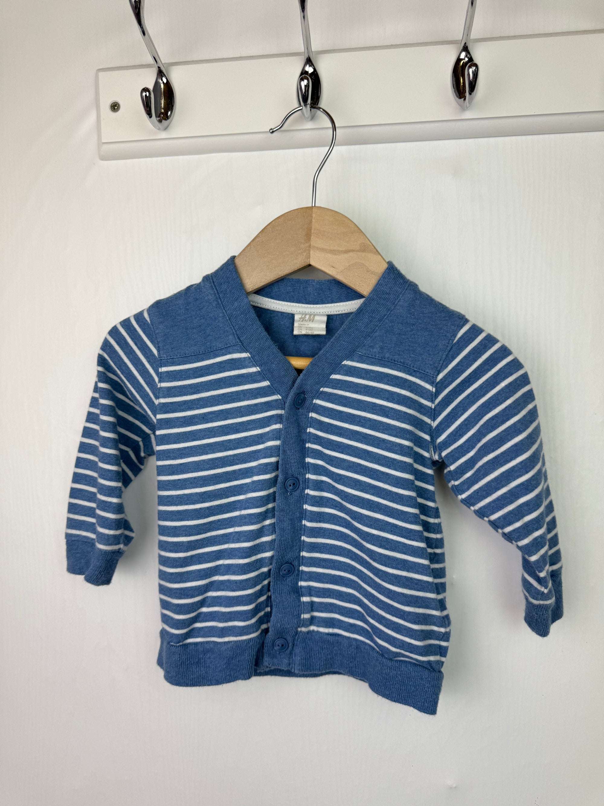H&M 100% Cotton Cardigan - Boys 4 - 6 Months - Little Ones Preloved. Second Hand Children's & Preloved Baby, Kids, Girls & Boys Clothes. UK online