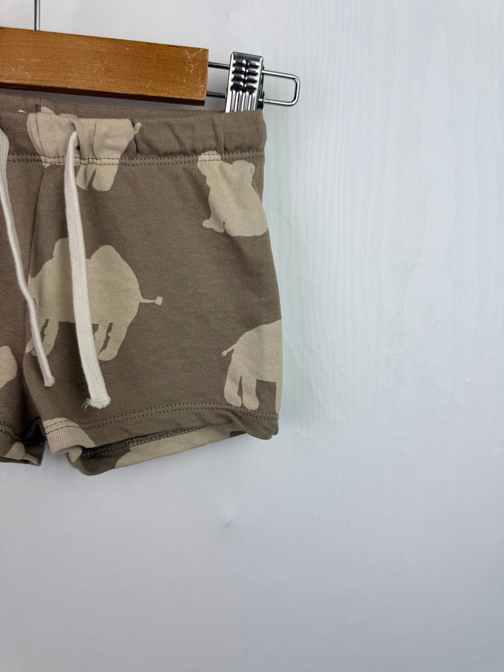 H&M Animal Shorts - Boys 9 - 12 Months - Little Ones Preloved. Second Hand Children's & Preloved Baby, Kids, Girls & Boys Clothes. UK online