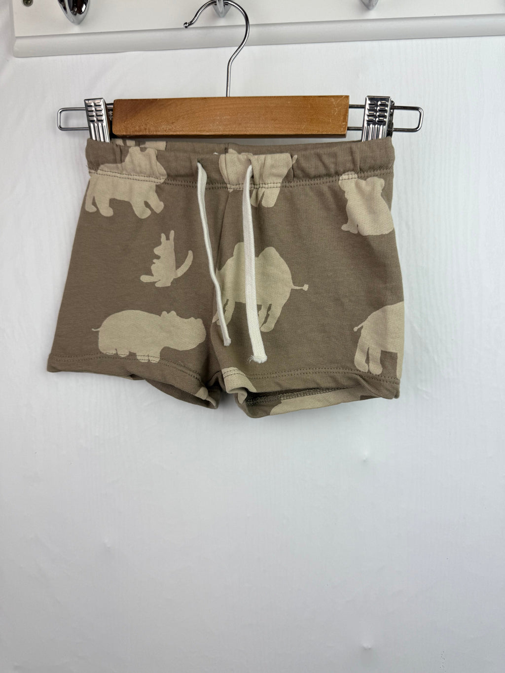 H&M Animal Shorts - Boys 9 - 12 Months - Little Ones Preloved. Second Hand Children's & Preloved Baby, Kids, Girls & Boys Clothes. UK online