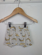 H&M Banana Shorts - Unisex Baby 2 - 4 Months - Little Ones Preloved. Second Hand Children's & Preloved Baby, Kids, Girls & Boys Clothes. UK online