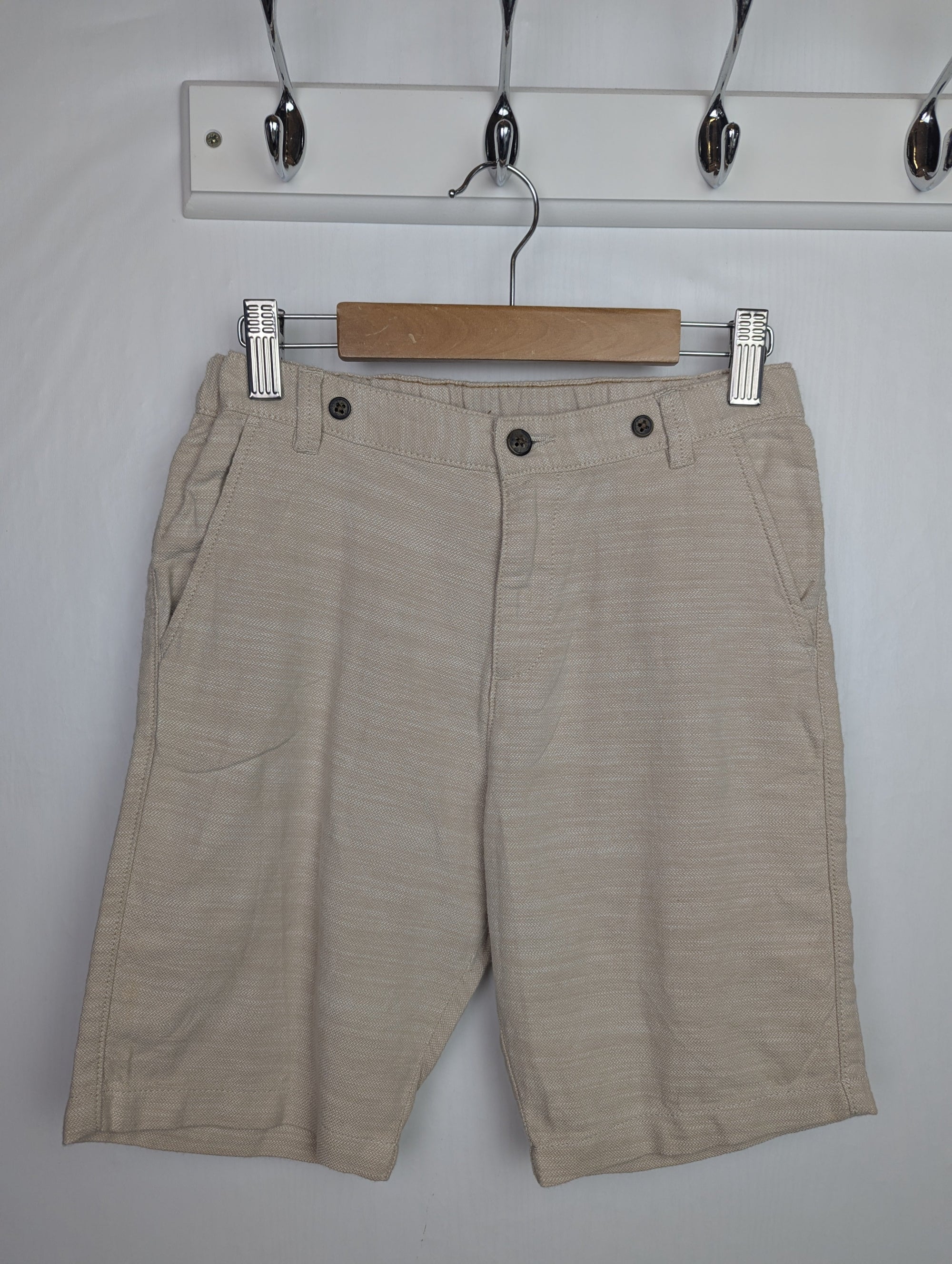H&M Beige 100% Cotton Shorts - Boys 9 - 10 Years - Little Ones Preloved. Second Hand Children's & Preloved Baby, Kids, Girls & Boys Clothes. UK online