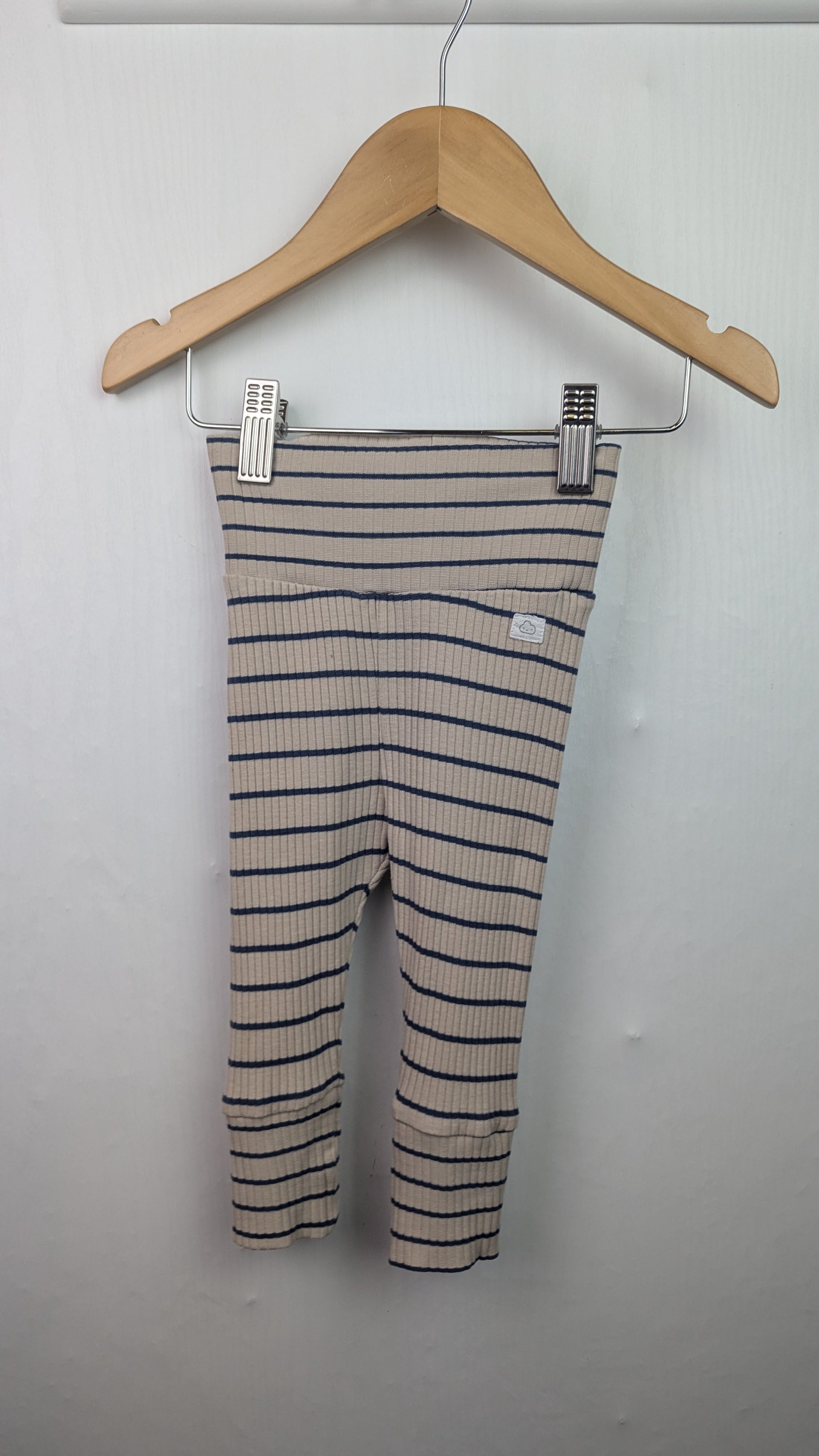H&M Beige & Blue Ribbed Leggings - Unisex 4 - 6 Months - Little Ones Preloved. Second Hand Children's & Preloved Baby, Kids, Girls & Boys Clothes. UK online
