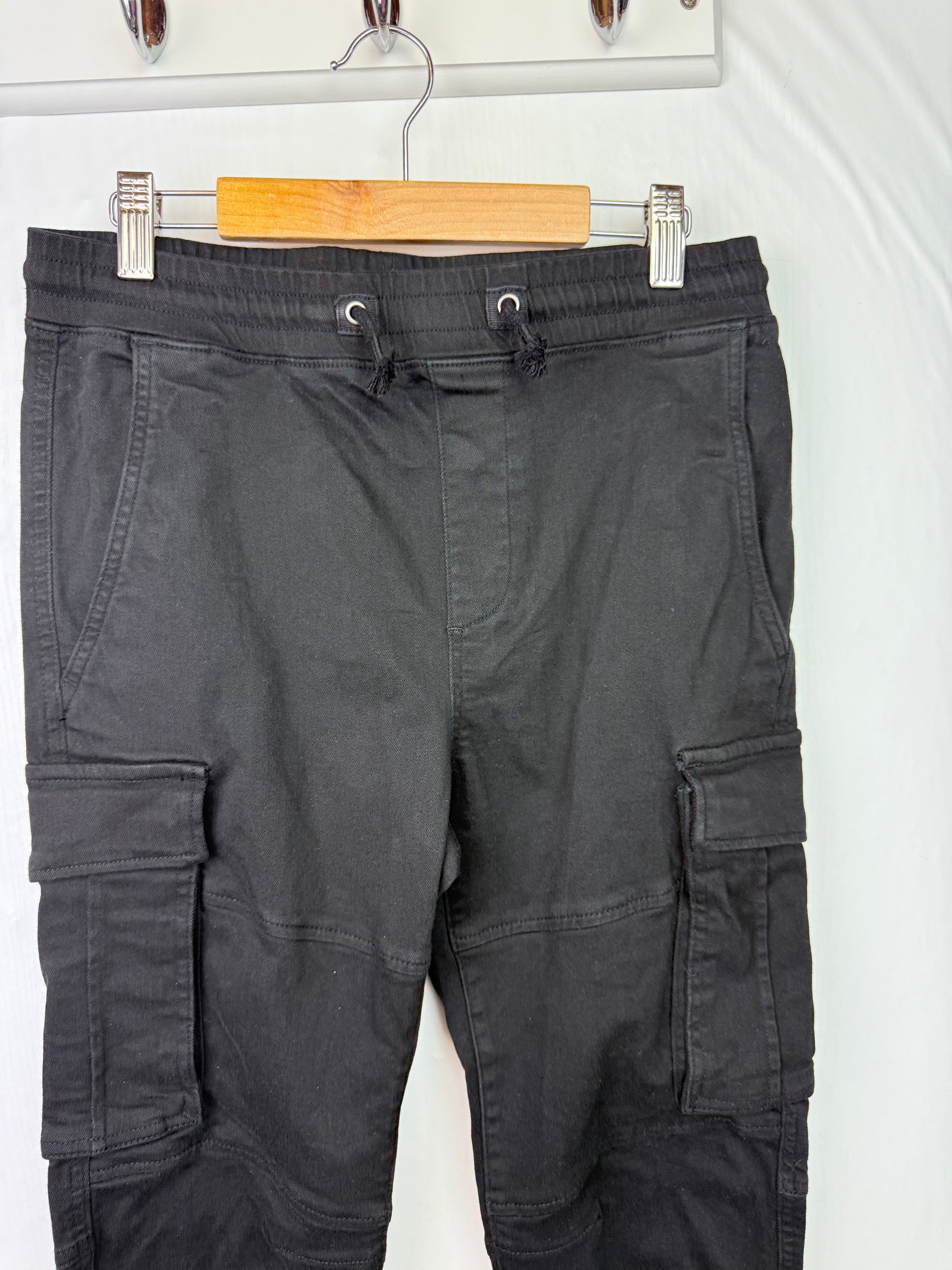 H&M Black Cuffed Jeans - Boys 11 - 12 Years - Little Ones Preloved. Second Hand Children's & Preloved Baby, Kids, Girls & Boys Clothes. UK online
