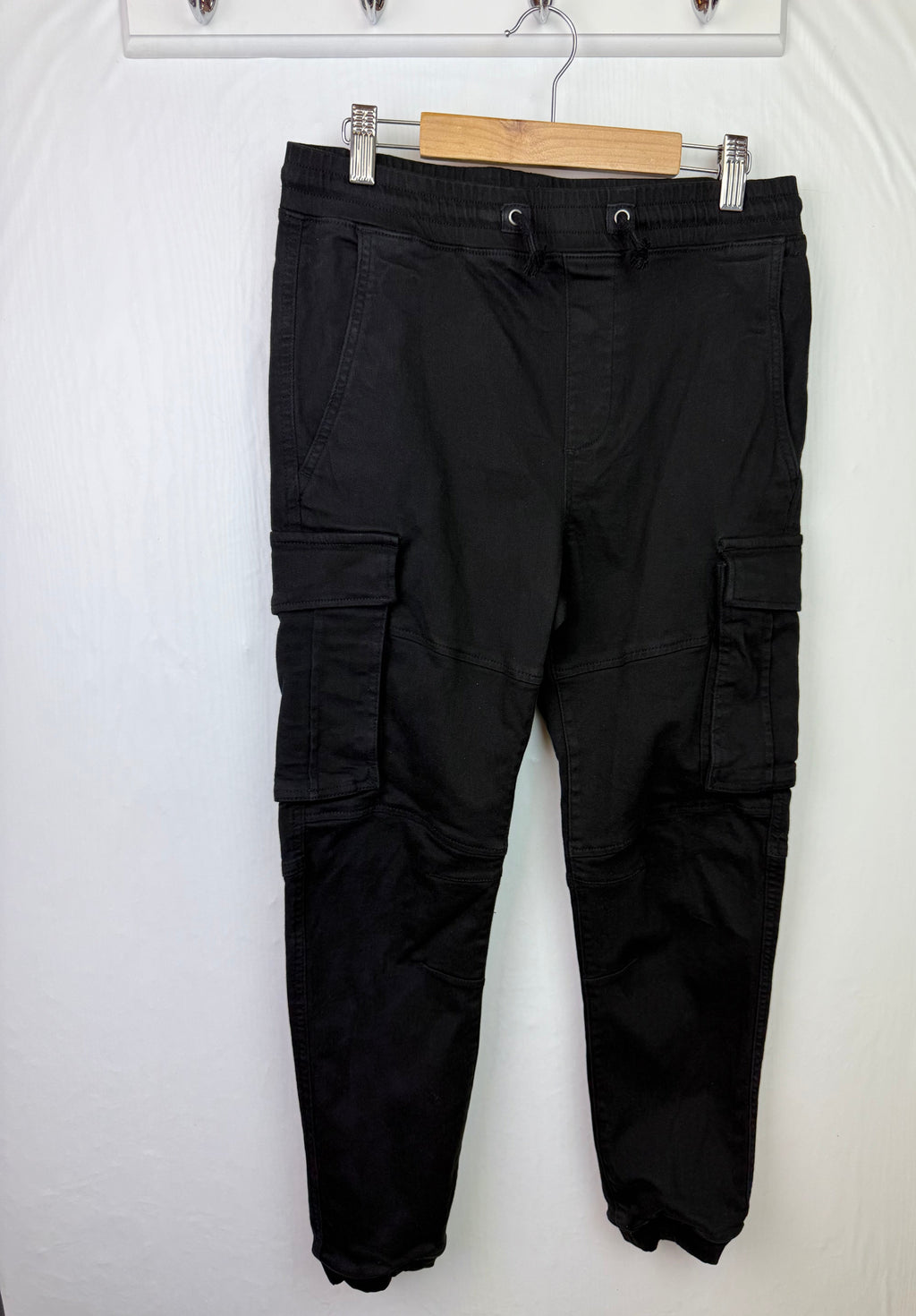 H&M Black Cuffed Jeans - Boys 11 - 12 Years - Little Ones Preloved. Second Hand Children's & Preloved Baby, Kids, Girls & Boys Clothes. UK online