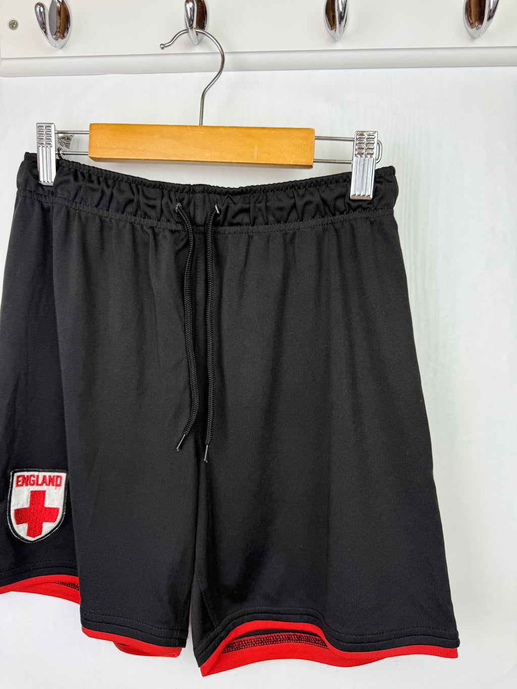 H&M Black England Sports Shorts - Boys 10 - 12 Years - Little Ones Preloved. Second Hand Children's & Preloved Baby, Kids, Girls & Boys Clothes. UK online