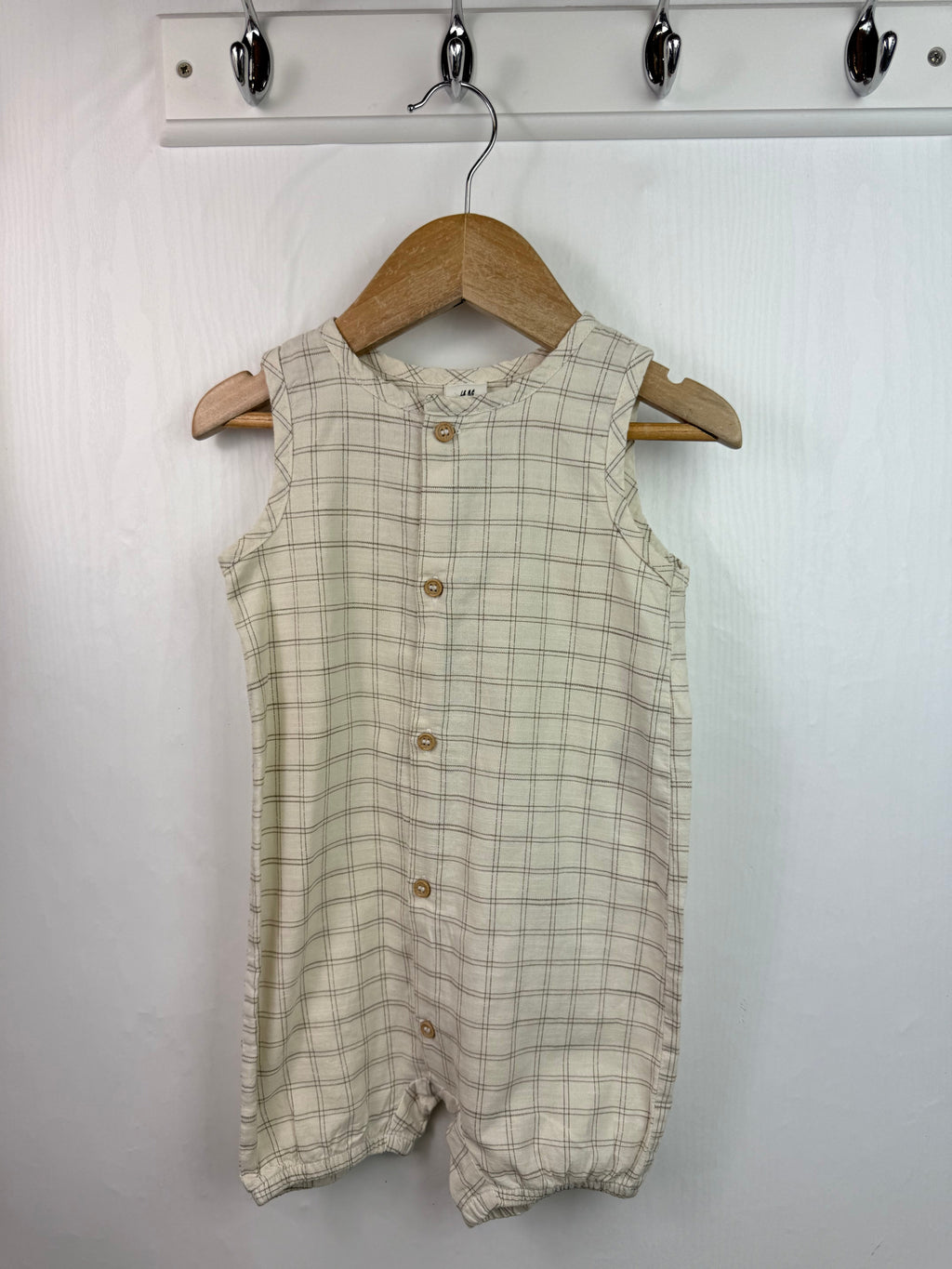 H&M Cotton Plaid Romper - Baby Boys 9 - 12 Months - Little Ones Preloved. Second Hand Children's & Preloved Baby, Kids, Girls & Boys Clothes. UK online