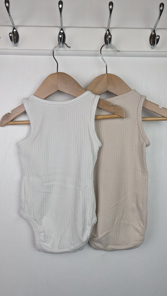 H&M Cream & Beige Ribbed Bodysuits - Unisex 6-9 Months Little Ones Preloved Used, Preloved, Preworn & Second Hand Baby, Kids & Children's Clothing UK Online. Cheap affordable. Brands including Next, Joules, Nutmeg Morrisons, TU, F&F, H&M.