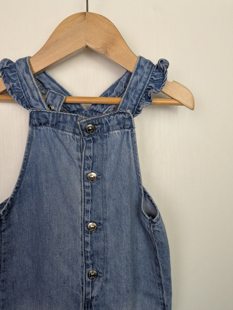 H&M Denim Dungarees - Girls 9-12 Months Little Ones Preloved Used, Preloved, Preworn Baby, Girls & Boys Clothes. Kids & Children's second hand Clothing UK Online. Cheap affordable. Brands including Next, Joules, Nutmeg Morrisons, TU, F&F, H&M.