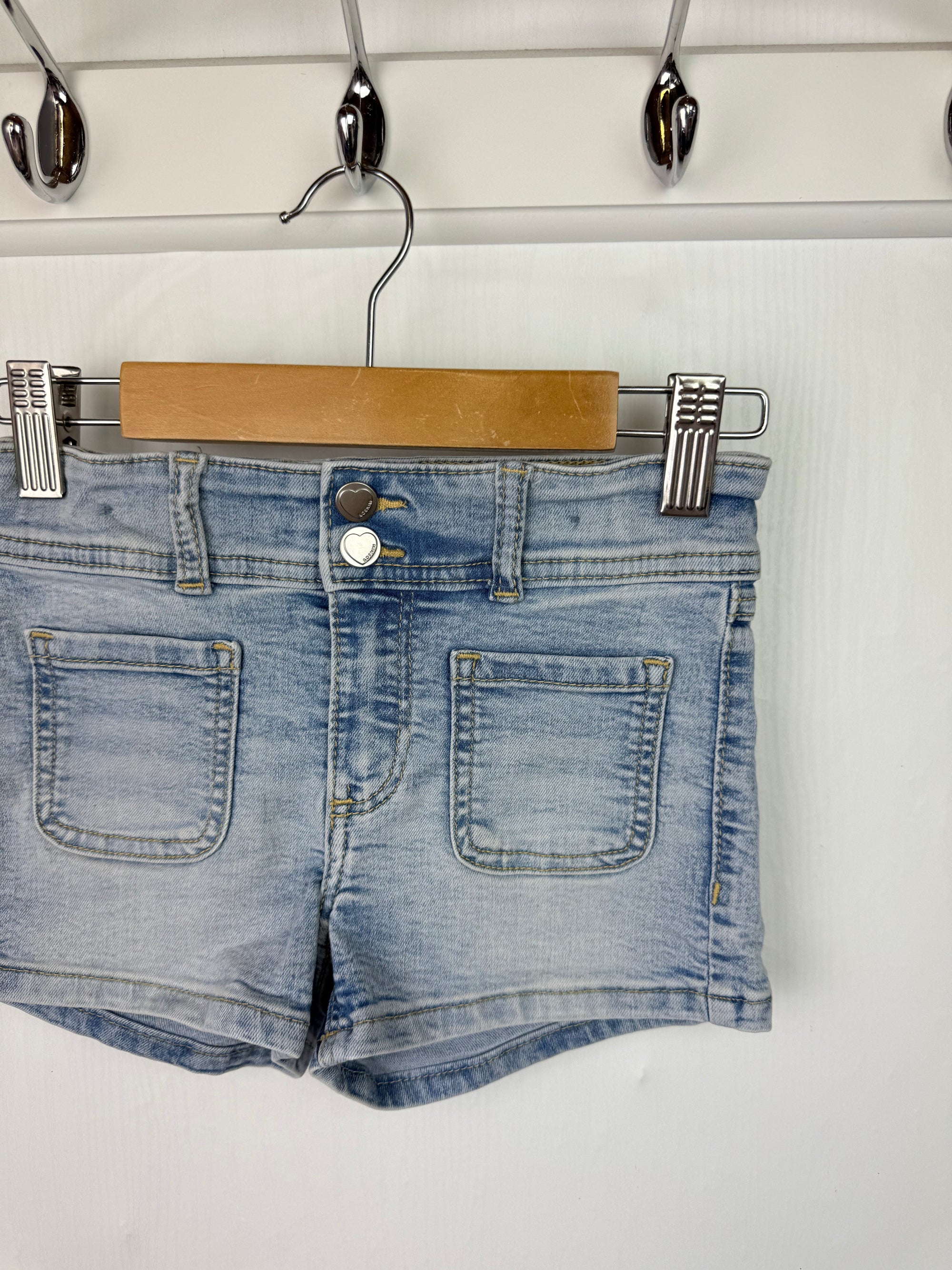 H&M Denim Shorts - Girls 5 - 6 Years - Little Ones Preloved. Second Hand Children's & Preloved Baby, Kids, Girls & Boys Clothes. UK online