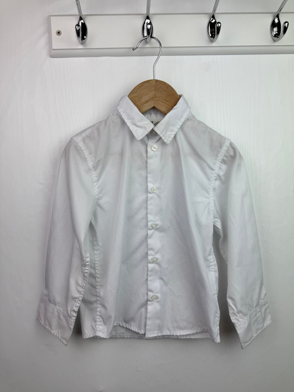 H&M Easy Iron Shirt - Boys 2 - 3 Years - Little Ones Preloved. Second Hand Children's & Preloved Baby, Kids, Girls & Boys Clothes. UK online