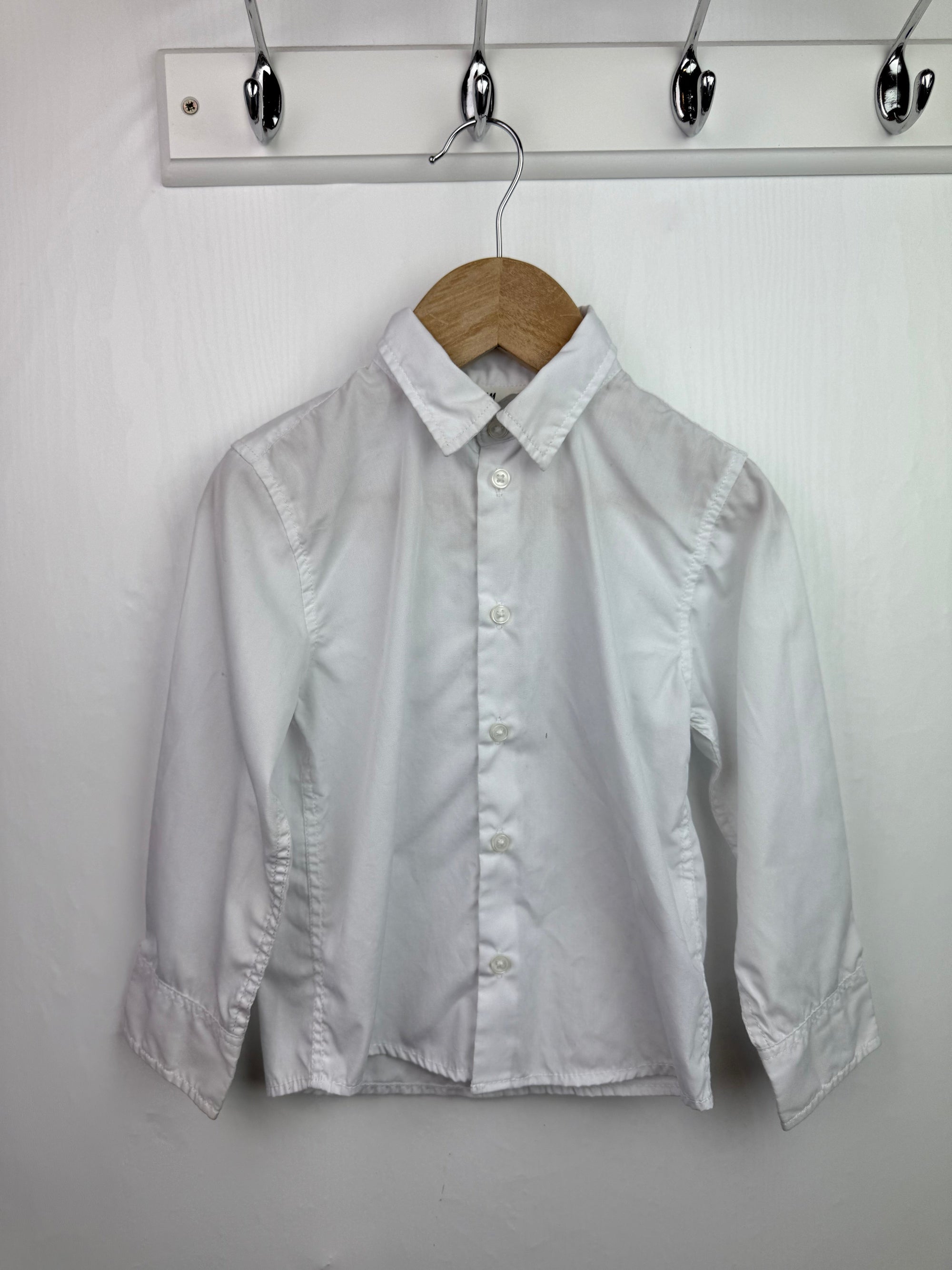H&M Easy Iron Shirt - Boys 2 - 3 Years - Little Ones Preloved. Second Hand Children's & Preloved Baby, Kids, Girls & Boys Clothes. UK online
