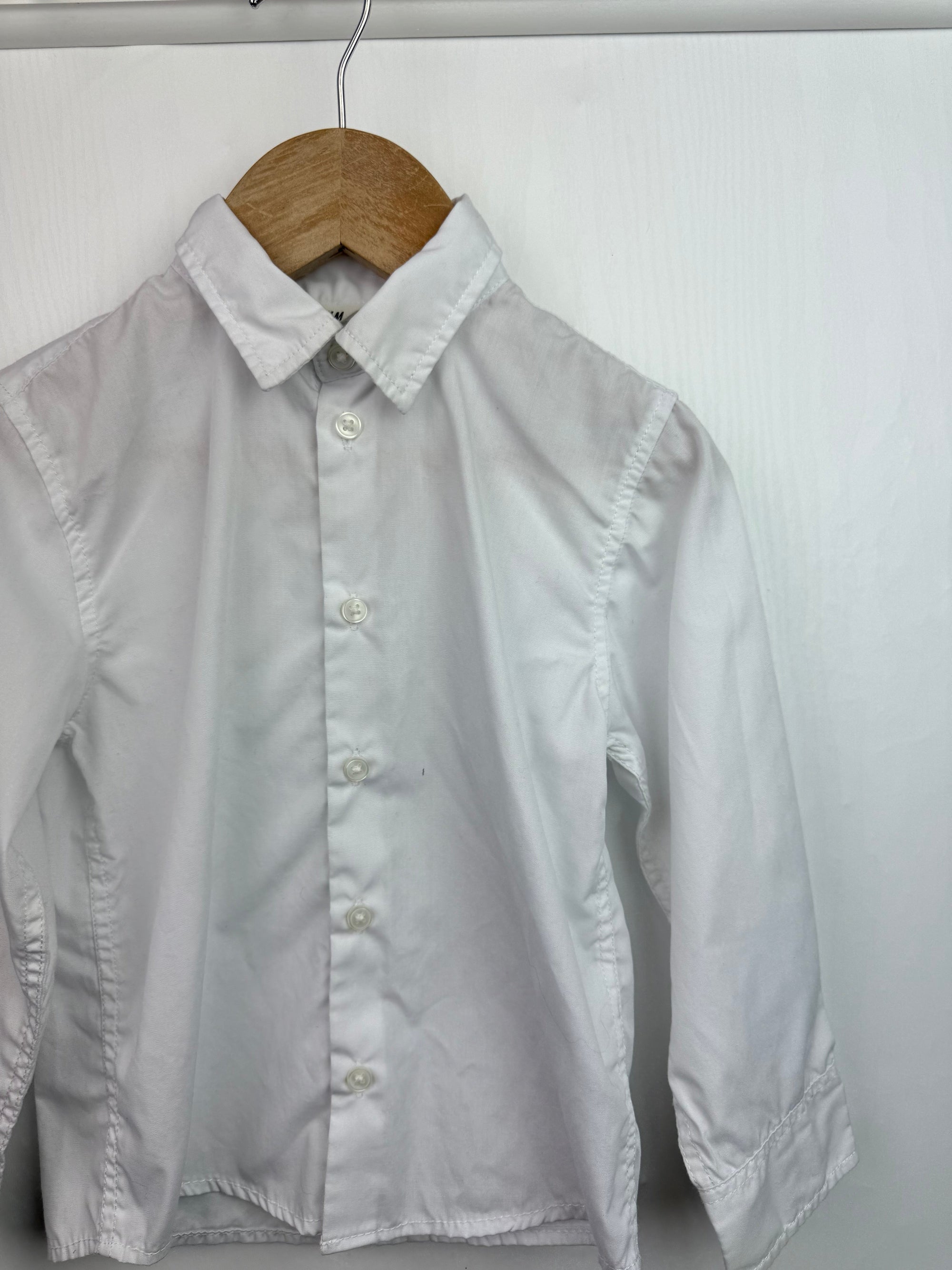 H&M Easy Iron Shirt - Boys 2 - 3 Years - Little Ones Preloved. Second Hand Children's & Preloved Baby, Kids, Girls & Boys Clothes. UK online