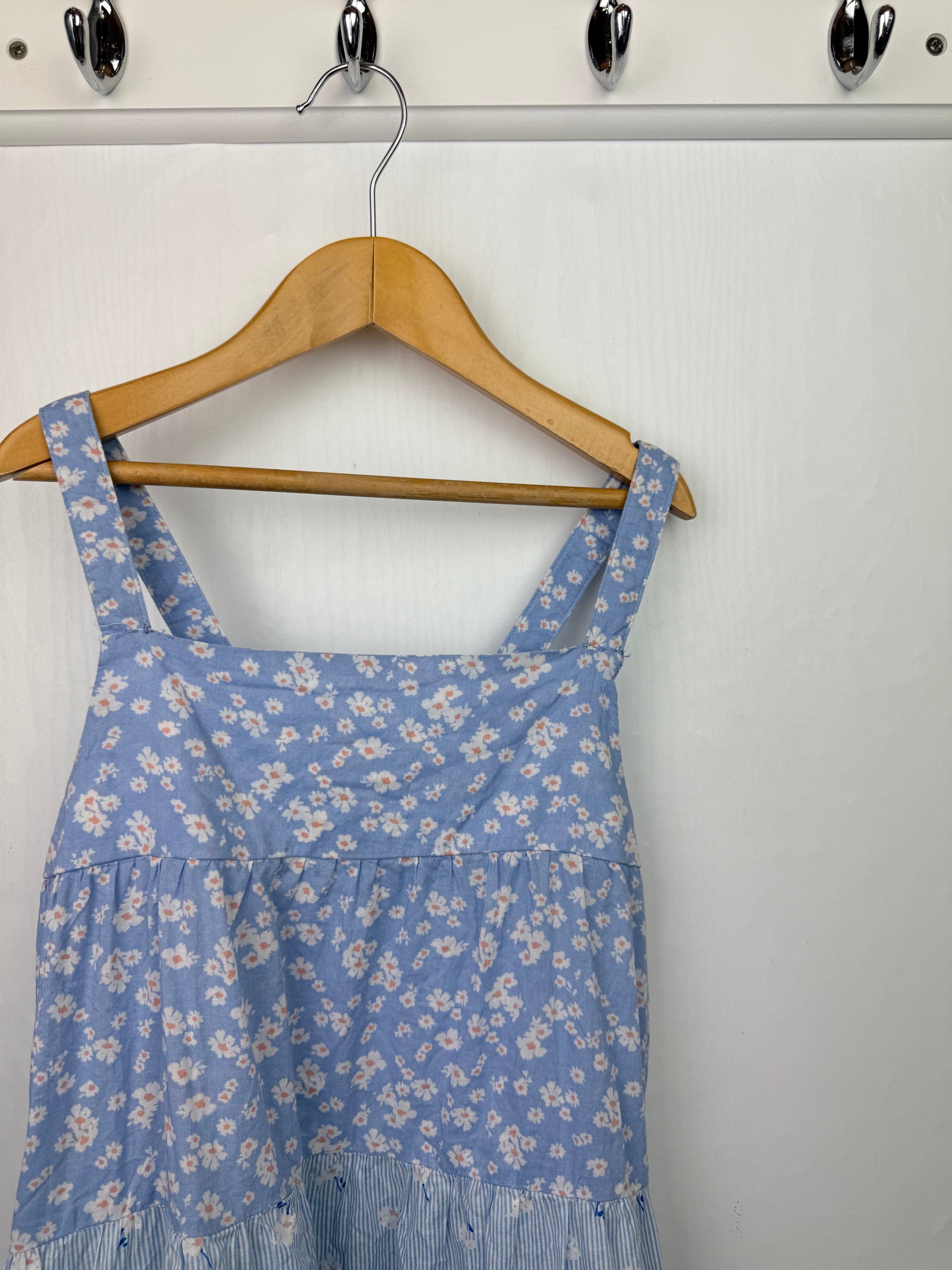 H&M Floral Tiered Dress - Girls 9 - 10 Years - Little Ones Preloved. Second Hand Children's & Preloved Baby, Kids, Girls & Boys Clothes. UK online