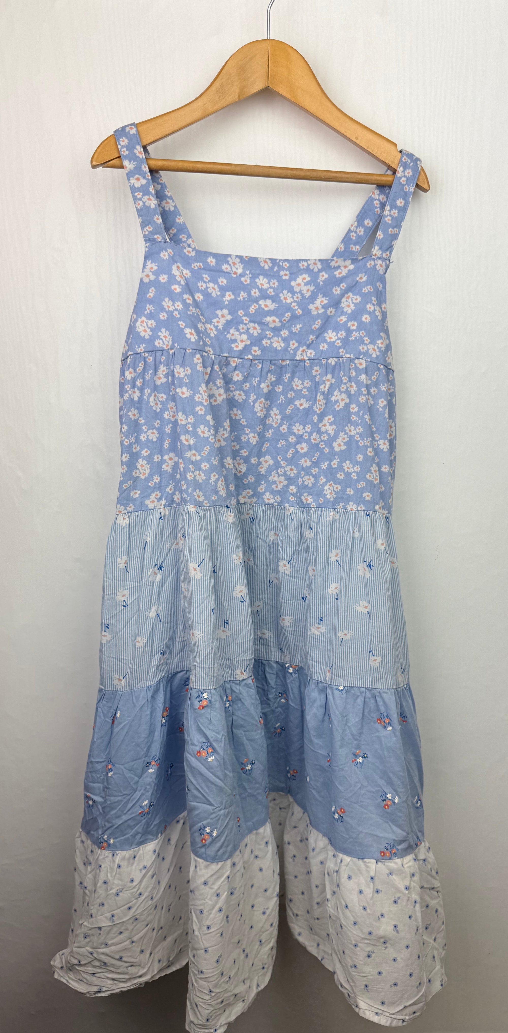 H&M Floral Tiered Dress - Girls 9 - 10 Years - Little Ones Preloved. Second Hand Children's & Preloved Baby, Kids, Girls & Boys Clothes. UK online