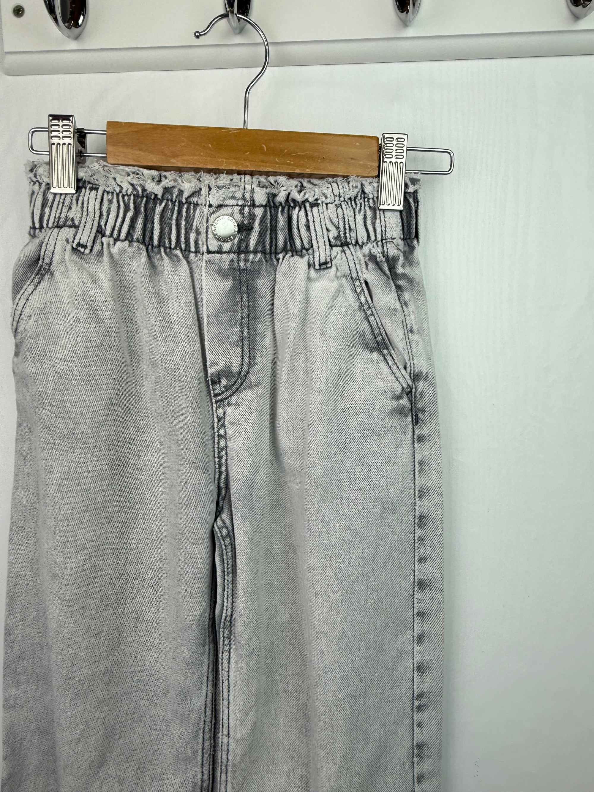 H&M Frayed Wide Leg Jeans - Girls 4 - 5 Years - Little Ones Preloved. Second Hand Children's & Preloved Baby, Kids, Girls & Boys Clothes. UK online