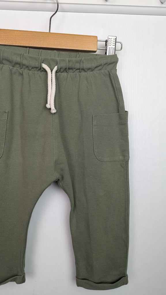 H&M Green Cotton Trousers - Baby Boys 18-24 Months Little Ones Preloved Used, Preloved, Preworn & Second Hand Baby, Kids & Children's Clothing UK Online. Cheap affordable. Brands including Next, Joules, Nutmeg Morrisons, TU, F&F, H&M.