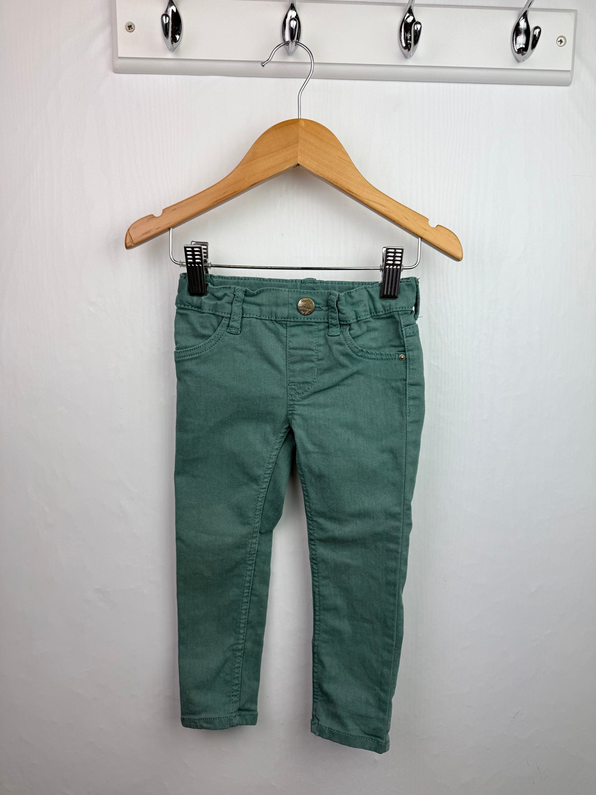 H&M Green Stretchy Jeans - Boys 18 - 24 Months - Little Ones Preloved. Second Hand Children's & Preloved Baby, Kids, Girls & Boys Clothes. UK online