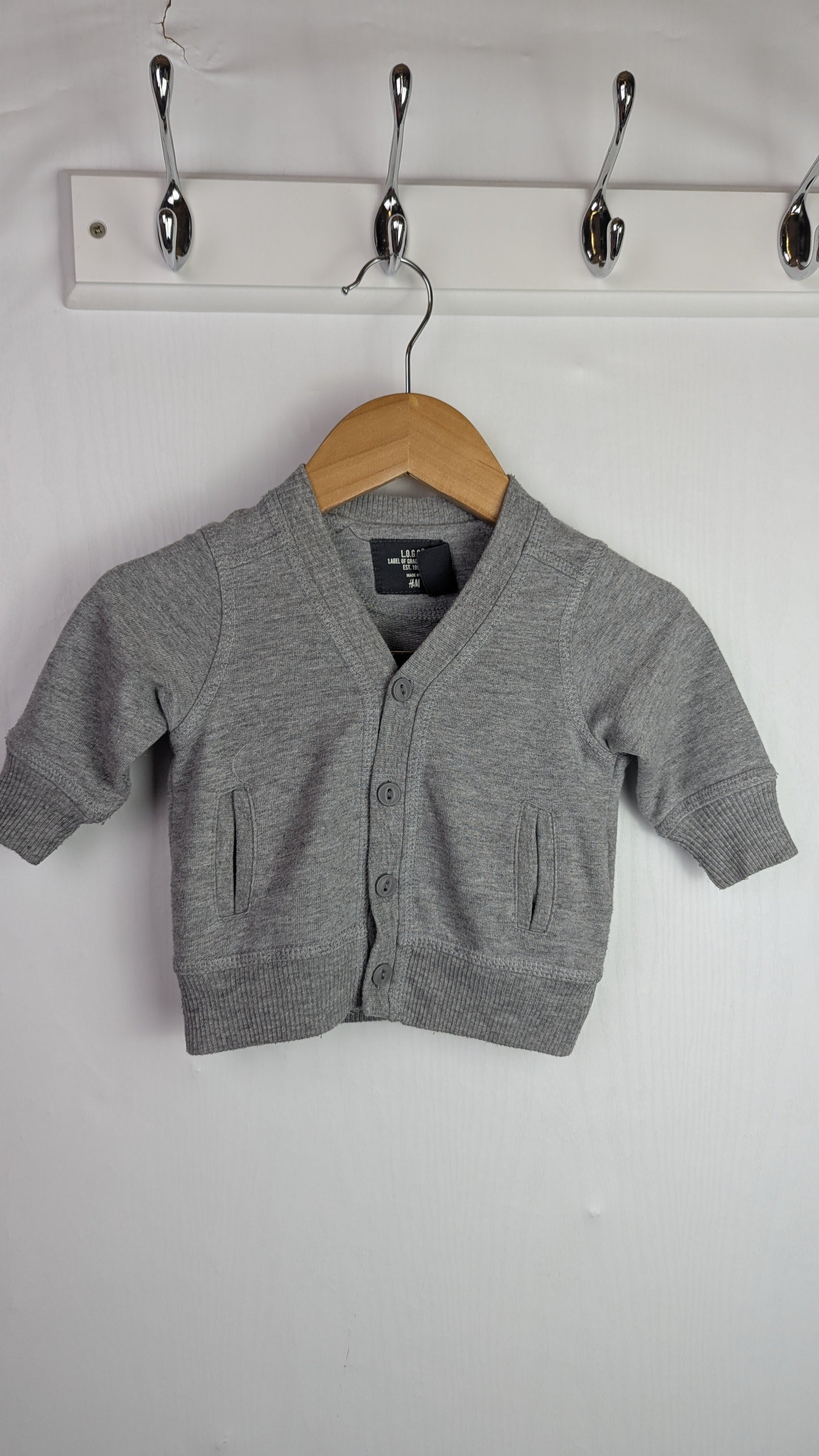 H&M Grey Button Cardigan - Boys 2 - 4 Months - Little Ones Preloved. Second Hand Children's & Preloved Baby, Kids, Girls & Boys Clothes. UK online